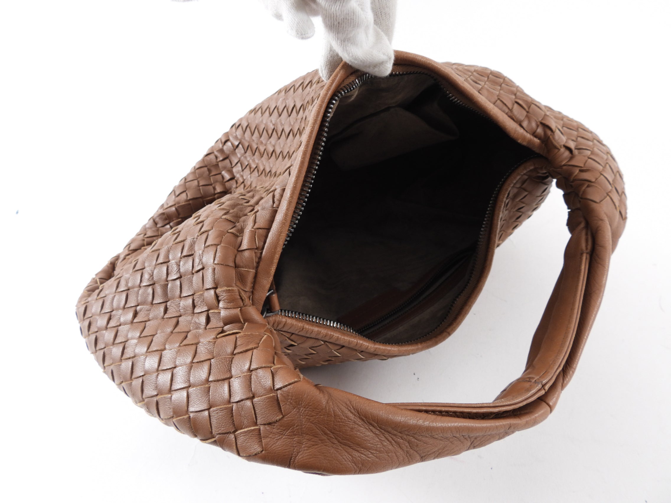 Bottega Veneta Brown Intrecciato Leather Crossbody Bag for Women - Luxury Designer Shoulder Bag for Everyday Use, Travel & Night Out