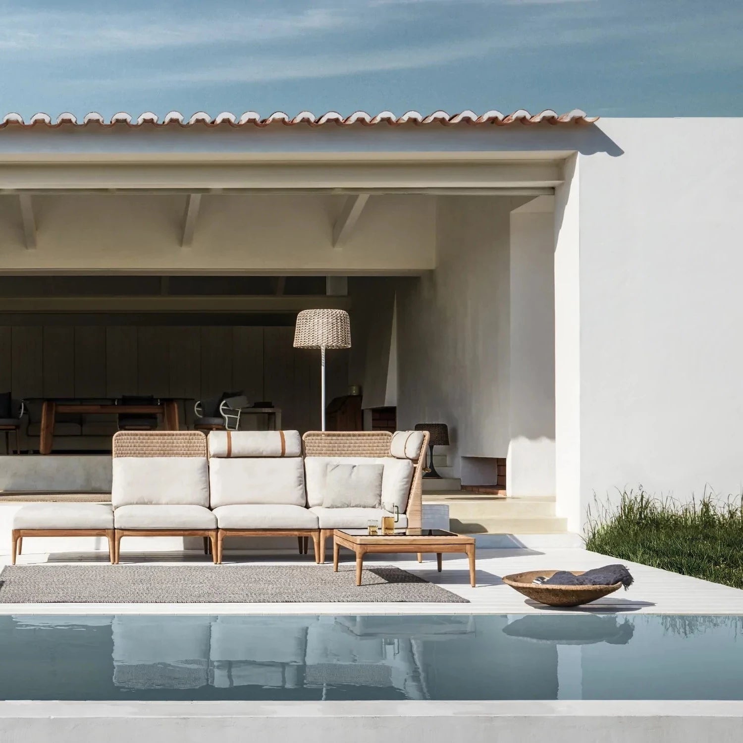 Gloster Lima High Back Right End/Corner Unit - Modern Outdoor Patio Furniture for Garden, Balcony & Poolside Relaxation