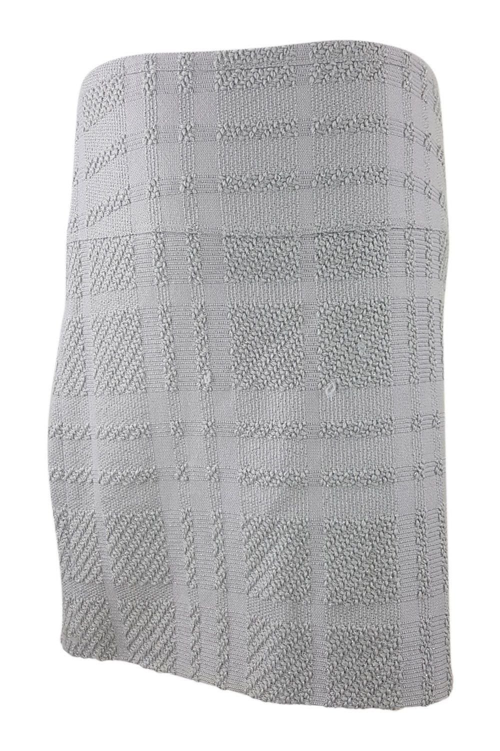 BURBERRY 100% Wool Grey Box Pleat Mini Skirt for Women - Classic Self Check Pattern, M Size - Perfect for Office Wear, Cocktail Parties & Fall Fashion Outfits