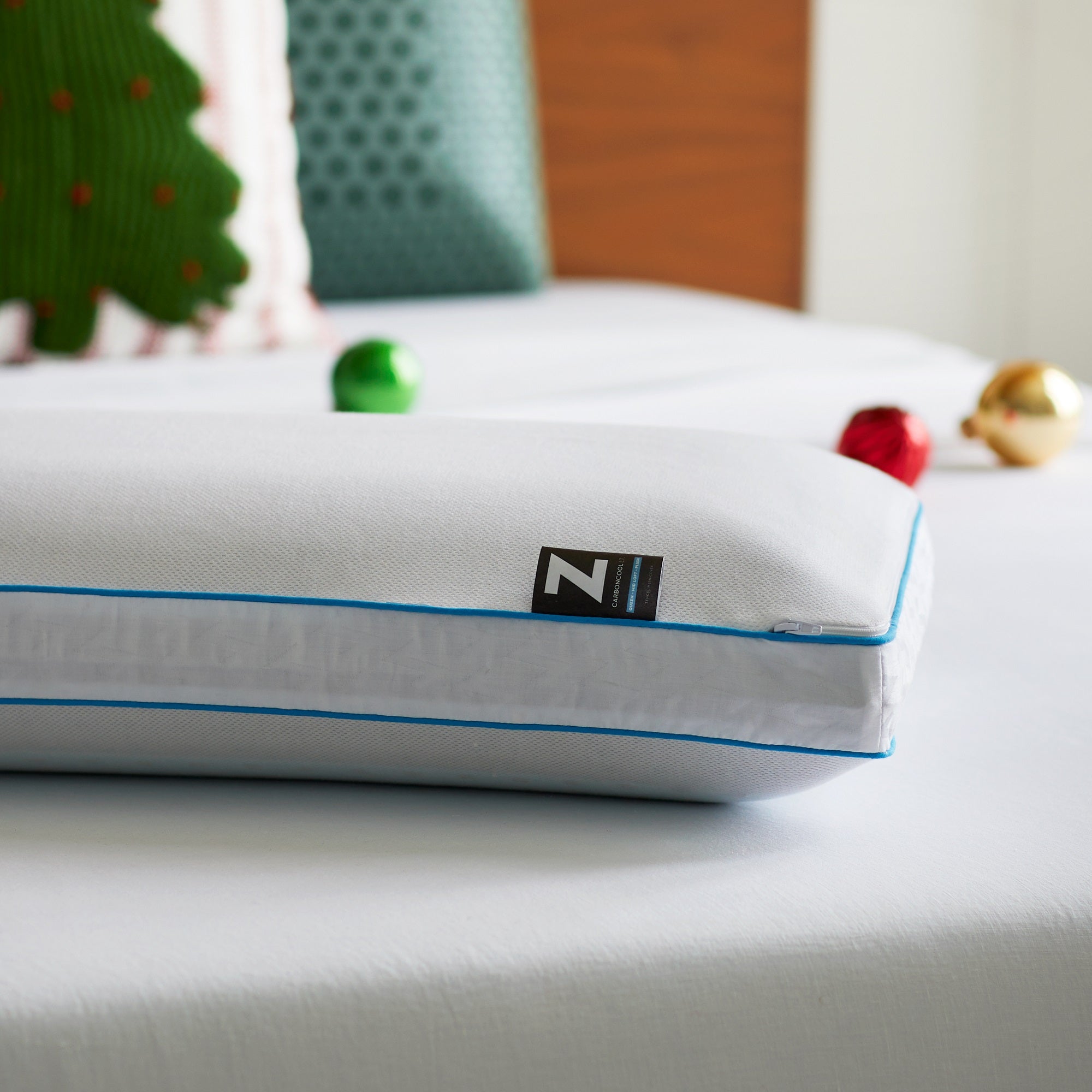 Malouf CarbonCool® + Omniphase® LT Cooling Pillow for Hot Sleepers - Breathable & Hypoallergenic Pillow for Side, Back & Stomach Sleepers - Perfect for Night Sweat Relief & Better Sleep