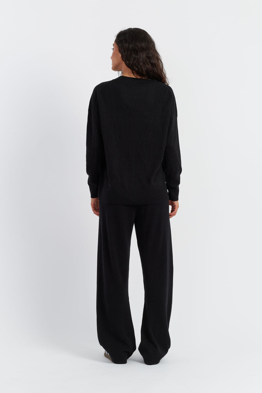 Black Wool Cashmere Slouchy Sweater for Women | Soft & Cozy Oversized Pullover | Perfect for Fall & Winter Layering, Casual Outfits and Lounge Wear