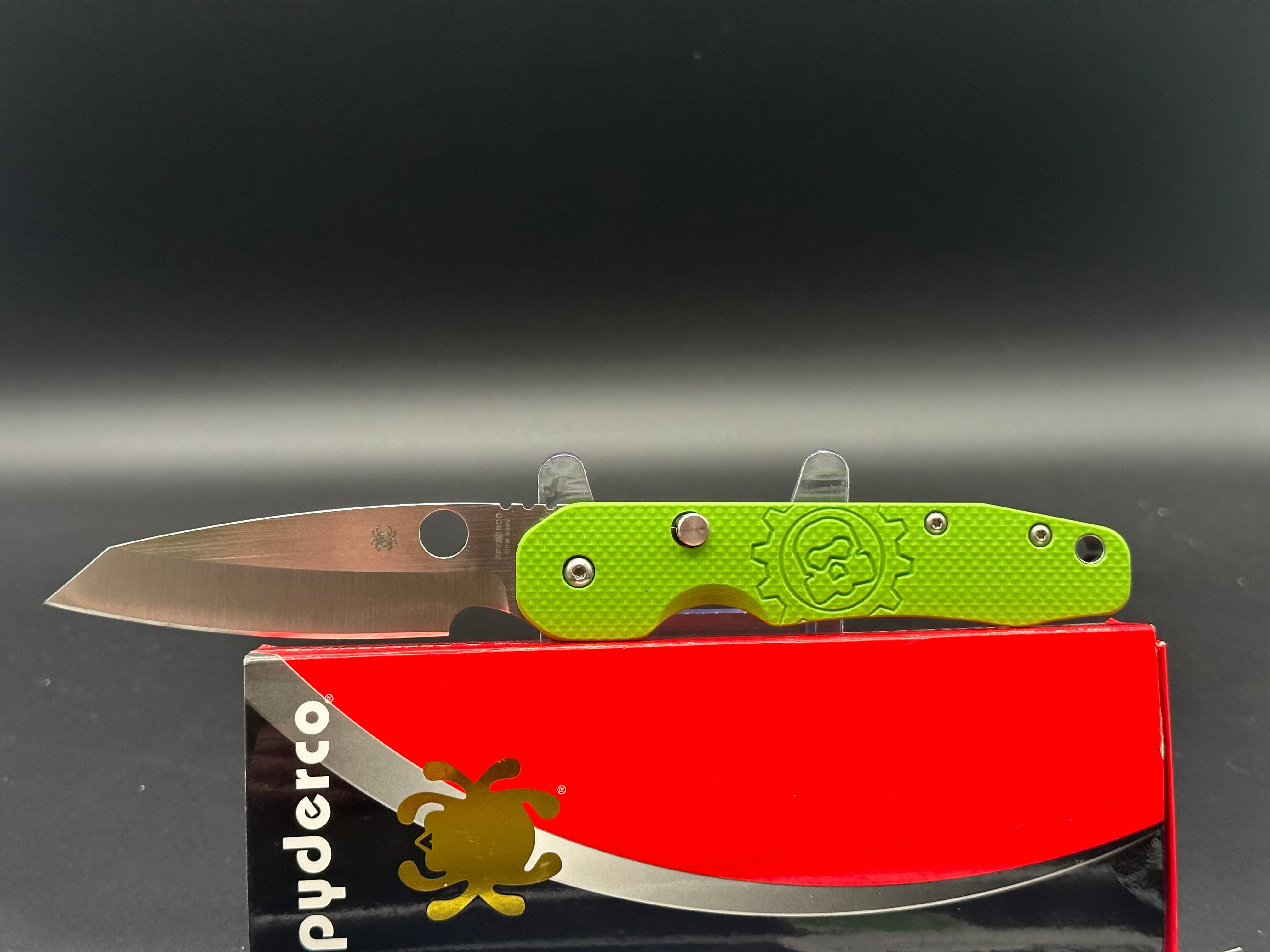 Spyderco Smock C240CFP Folding Knife with Green & Carbon Fiber Scales - EDC Pocket Knife for Outdoor, Camping, and Everyday Carry