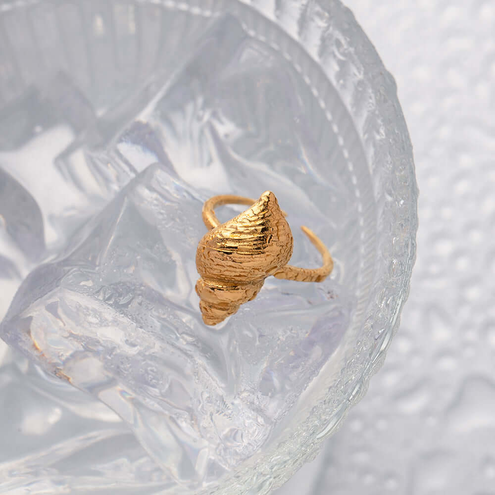18K Gold Conch Shell Whisper Open Thumb Ring - Elegant Adjustable Statement Jewelry for Women | Perfect for Boho Fashion, Beach Weddings & Everyday Wear (JDR732)