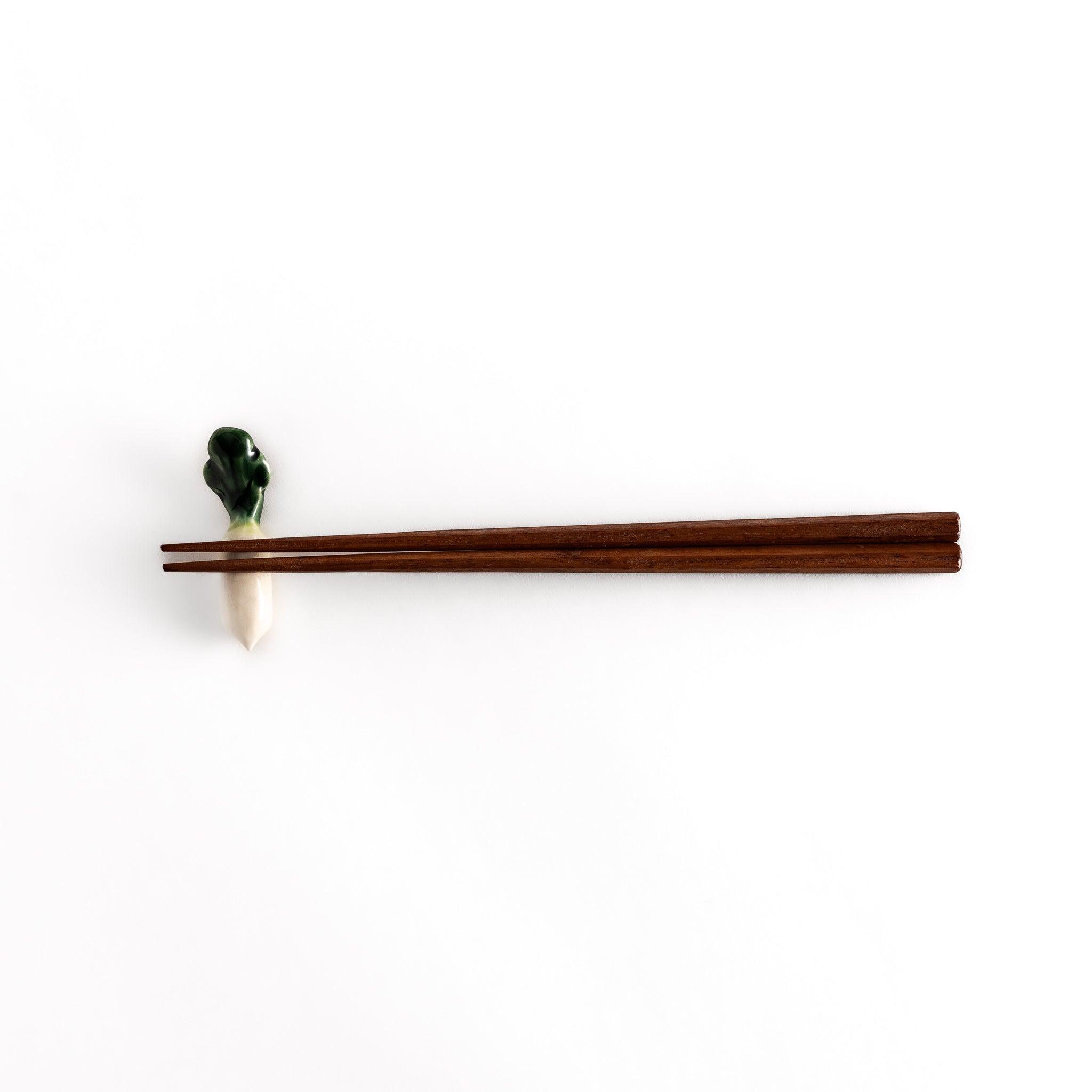 Premium Japanese Daikon Radish Chopstick Rest - Elegant Tableware for Sushi, Ramen & Asian Dining - Perfect Gift for Home & Restaurant Use