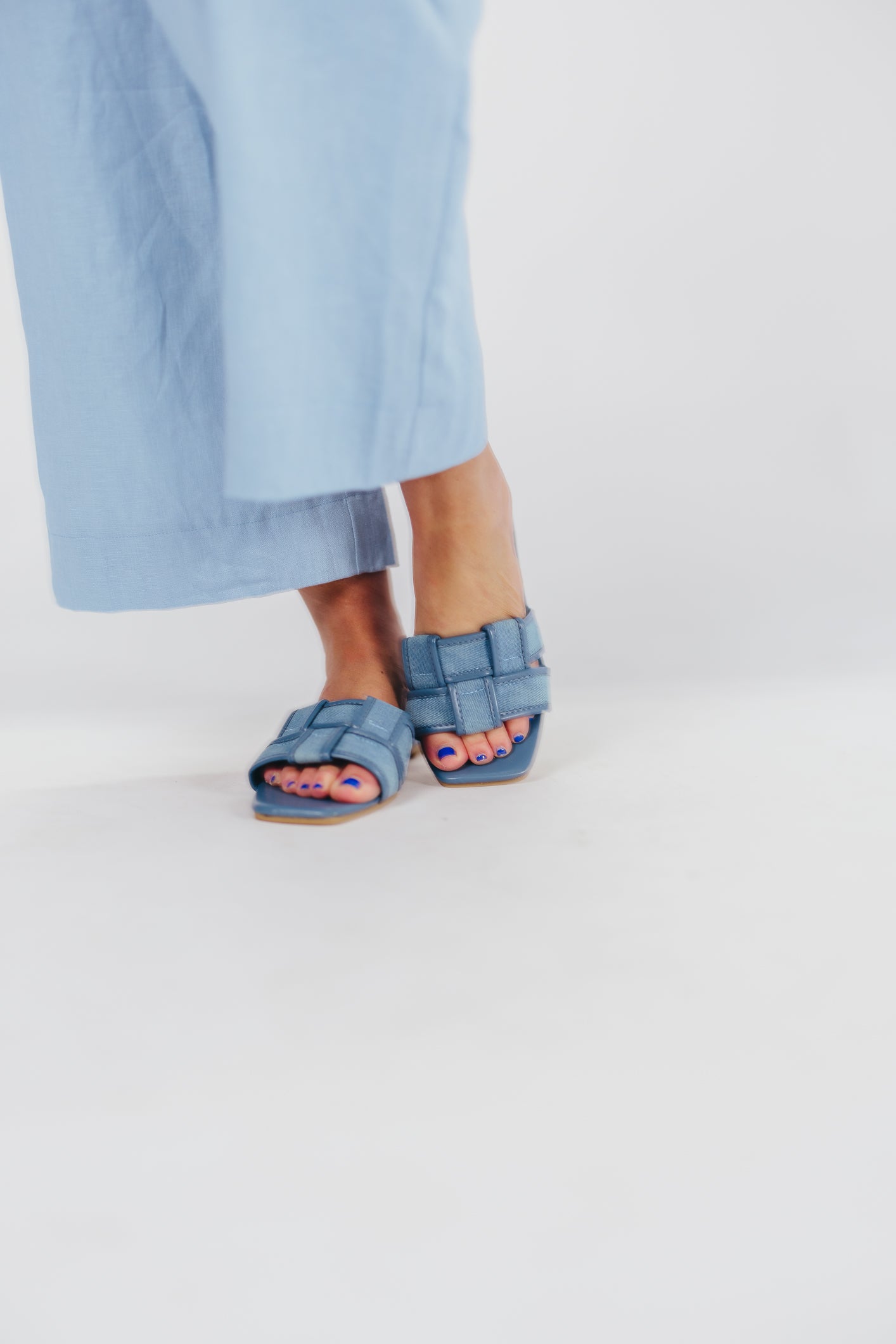 Essie Woven Canvas Slides for Women - Comfortable Denim Casual Sandals for Beach, Pool & Summer Outfits