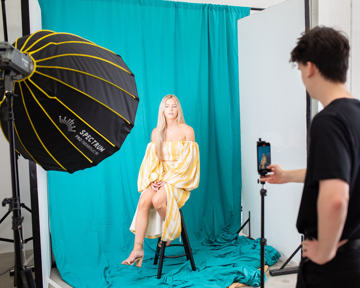 Aputure Amaran 100D Daylight LED Light - Professional Studio Lighting for Photography & Videography - Perfect for YouTube, TikTok, and Film Production