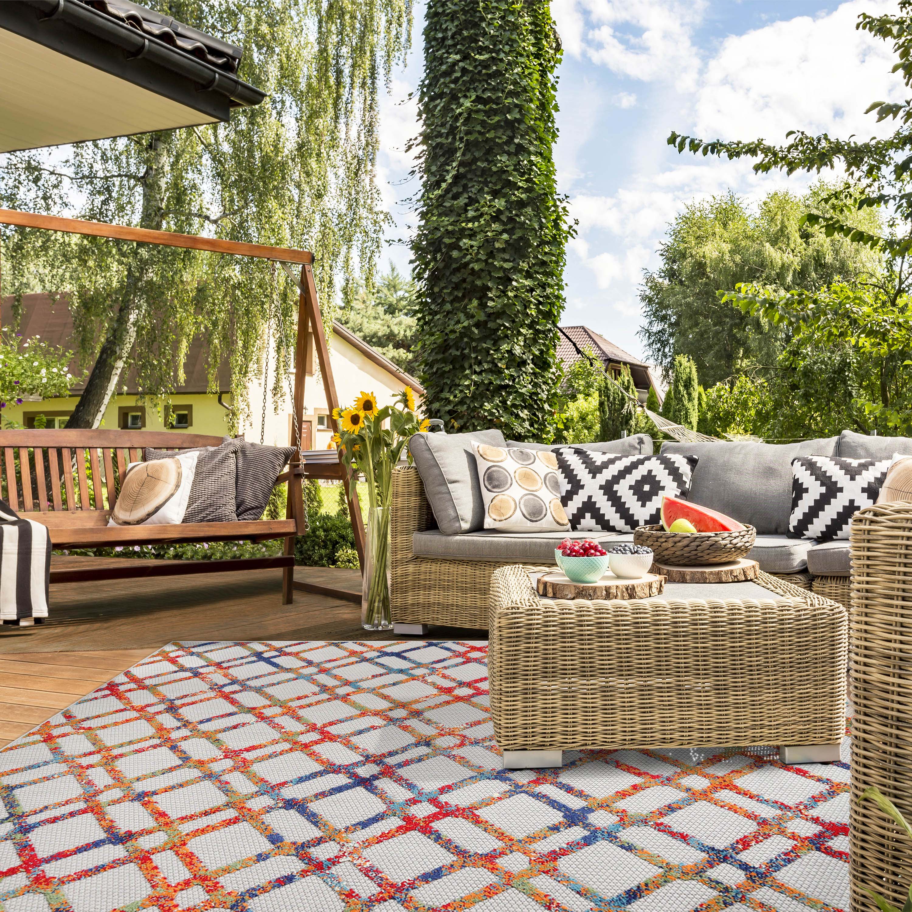 Paxson Geometric Diamond Lattice Indoor Outdoor Area Rug - Non-Slip Modern Floor Mat for Living Room, Bedroom, Patio & Deck Decor