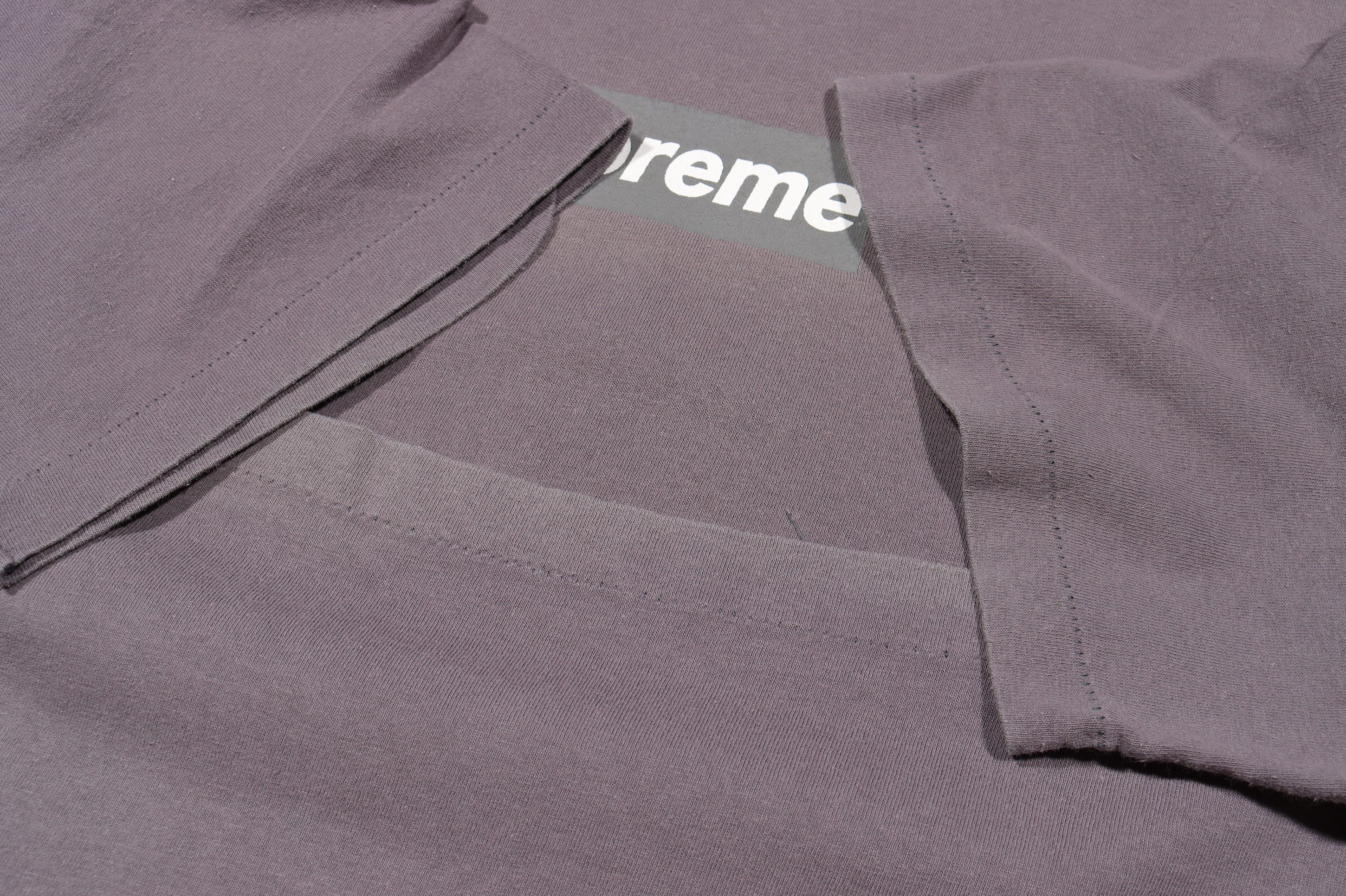 Vintage 1990s Grey Box Logo T-Shirt - Retro Streetwear Tee for Men & Women | Perfect for Casual Wear, Urban Fashion & 90s Nostalgia Style