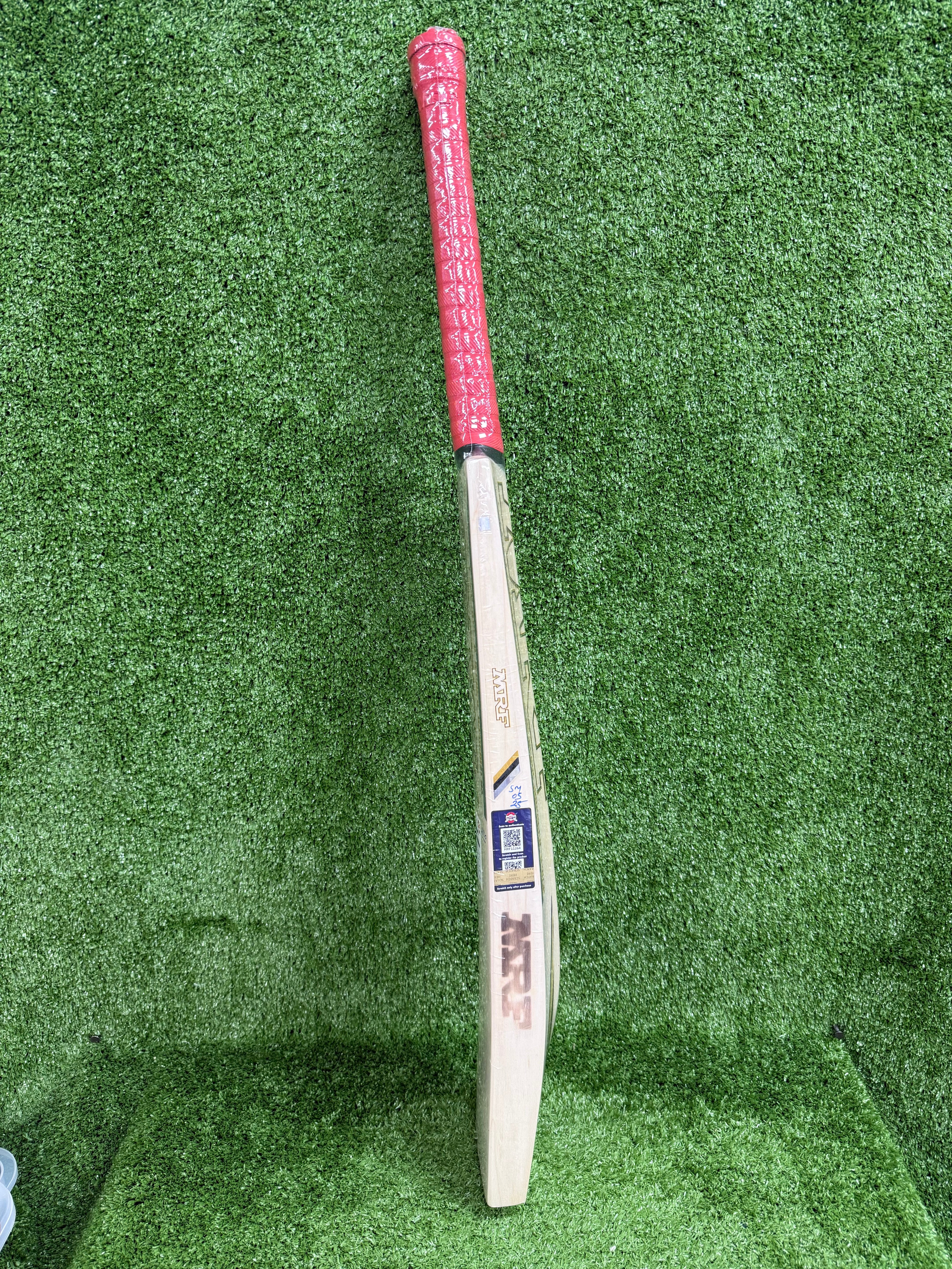 MRF Warrior Gold English Willow Cricket Bat - Premium Quality for Professional & Amateur Players - Perfect for Matches, Training & Practice Sessions