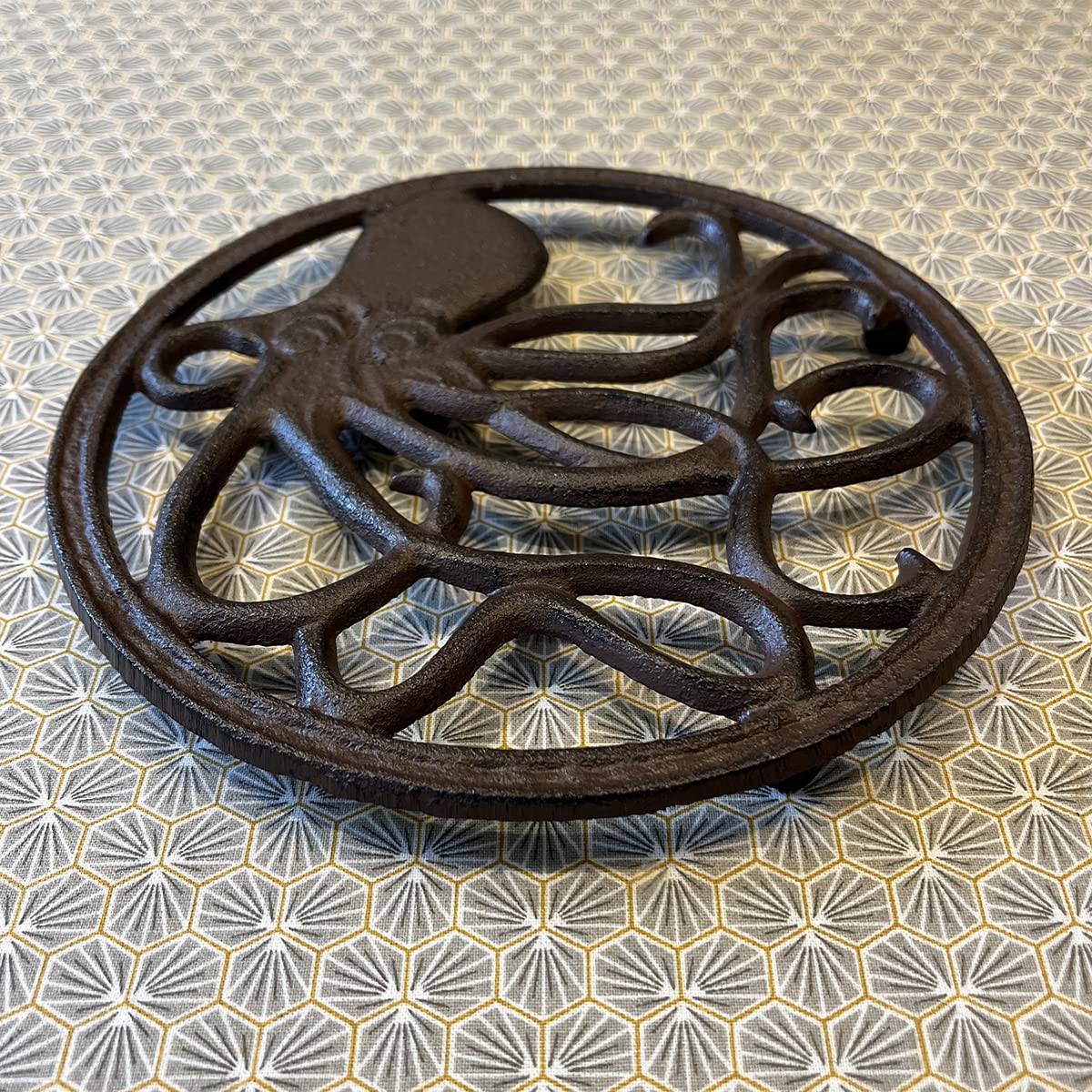 Premium Cast Iron Octopus-Themed Round Table Trivet Set of 2 - Heat Resistant Kitchen Decor for Hot Pots, Pans & Serving Dishes
