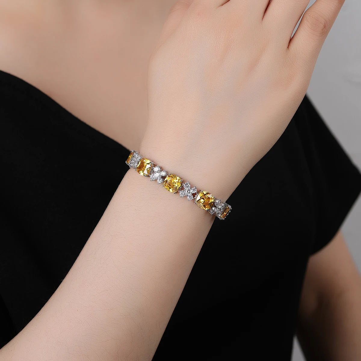 Luxurious Cubic Zirconia Red Green Blue Austrian Crystal Flower Bracelet for Women - Elegant Fashion Jewelry Gift for Birthday, Anniversary & Special Occasions