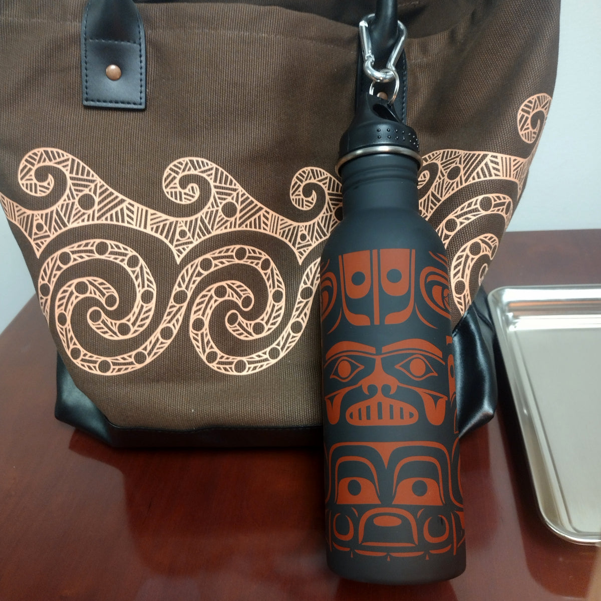 Chilkat Whale Insulated Stainless Steel Water Bottle - 20oz Leak Proof & BPA Free - Perfect for Hiking, Travel & Outdoor Adventures