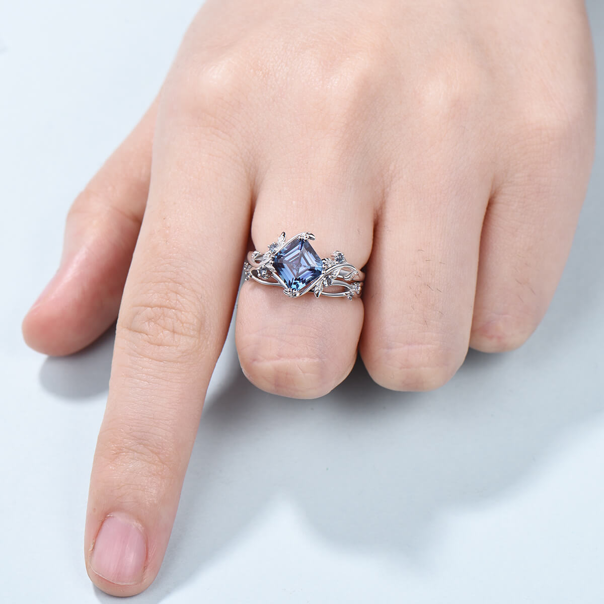 Nature Inspired Asscher Alexandrite Ring Set | Color Changing Twig Engagement Ring | Cluster Leaves Branch Wedding Ring for Women | Perfect for Nature Lovers & Outdoor Weddings