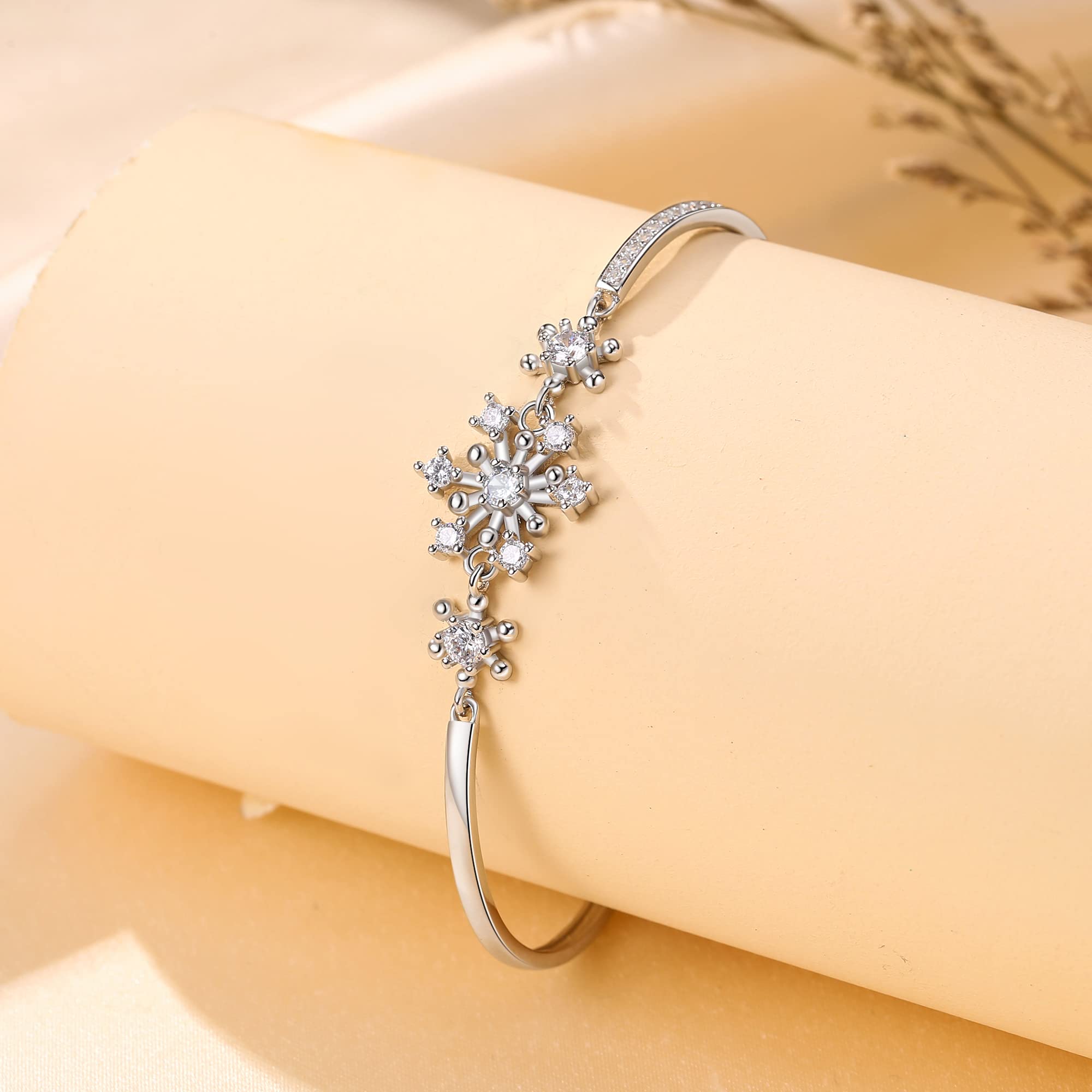 Flyonce Snowflake Bracelets for Women - Sparkling Cubic Zirconia Snowflake Flower Bangle Link Bracelet, Christmas Jewelry Gift for Her, Perfect for Holiday Parties, Winter Weddings & Festive Occasions