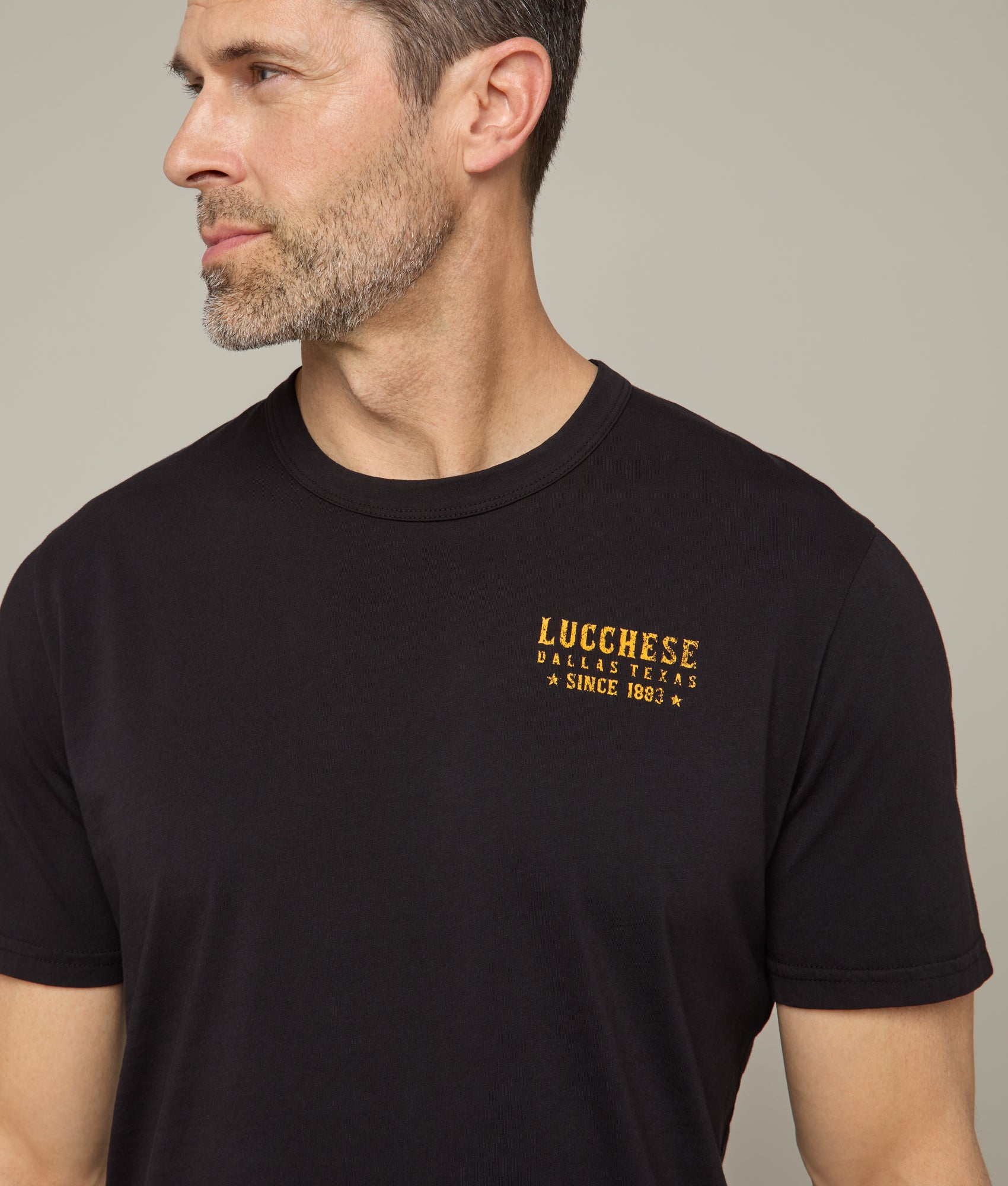 Bronco Bustin' T-Shirt for Men & Women - Western Rodeo Style Graphic Tee - Comfortable Cotton Shirt for Cowboy, Cowgirl & Rodeo Fans | Perfect for Country Concerts, Rodeo Events & Western Themed Parties