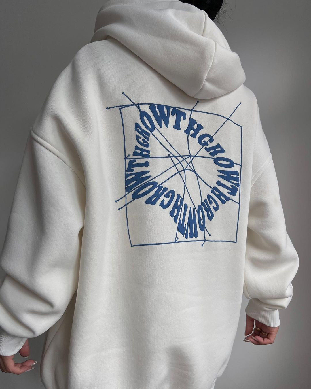 1893 Vintage Letter Printed Hooded Sweatshirt - Casual Long Sleeve Pullover for Women | Perfect for Streetwear, College Campus & Fall Layering