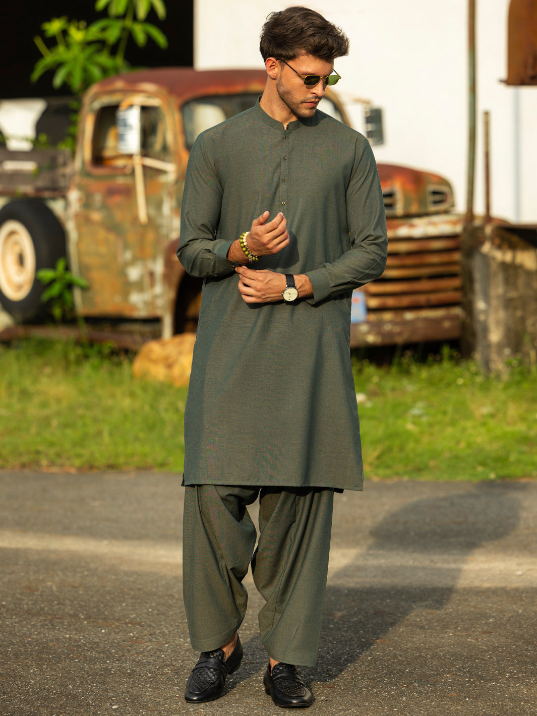 Stylish Blended Green Kurta Trouser Set for Women | Comfortable Cotton Mix Ethnic Wear | Perfect for Festivals, Weddings & Casual Outings