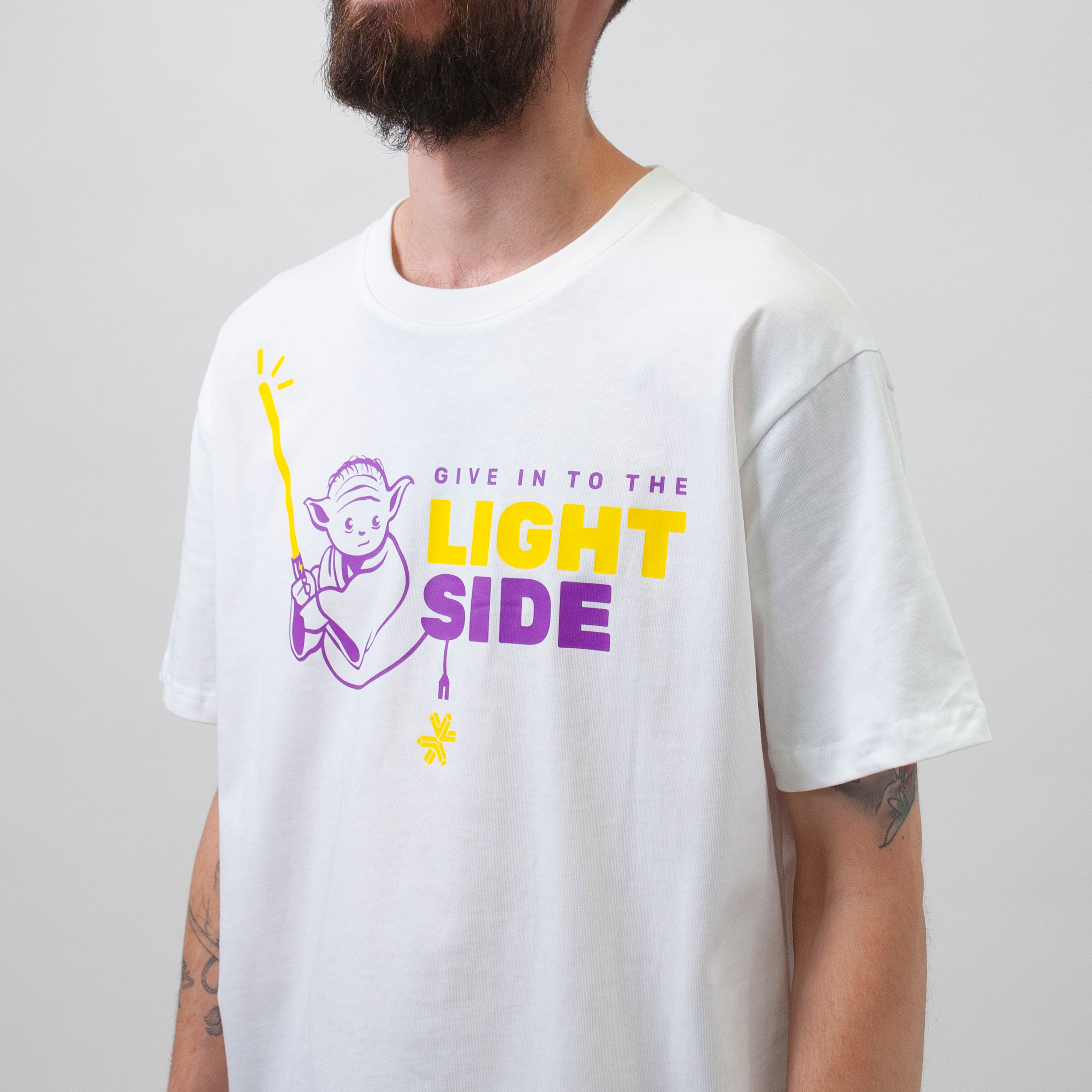 Light My Bricks™ Star Wars Yoda Graphic T-Shirt - Cool Jedi Master Apparel for Fans & Collectors - Perfect for Cosplay, Conventions & Everyday Wear