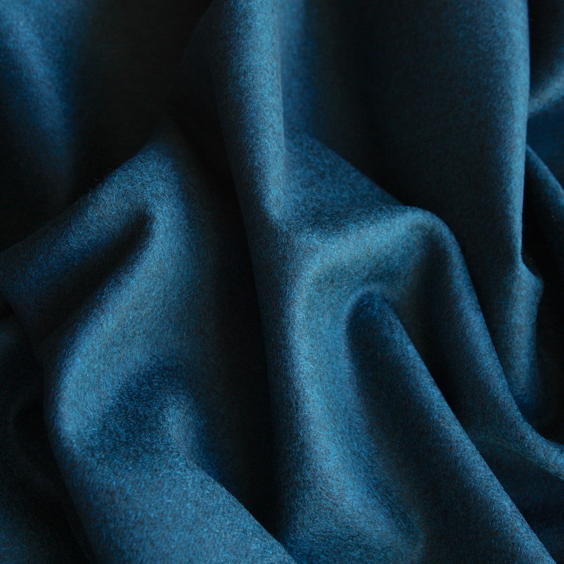 Luxury Cashmere Serafina Scarf - Soft & Warm Winter Accessory for Women - Perfect for Cold Weather, Travel & Gifting