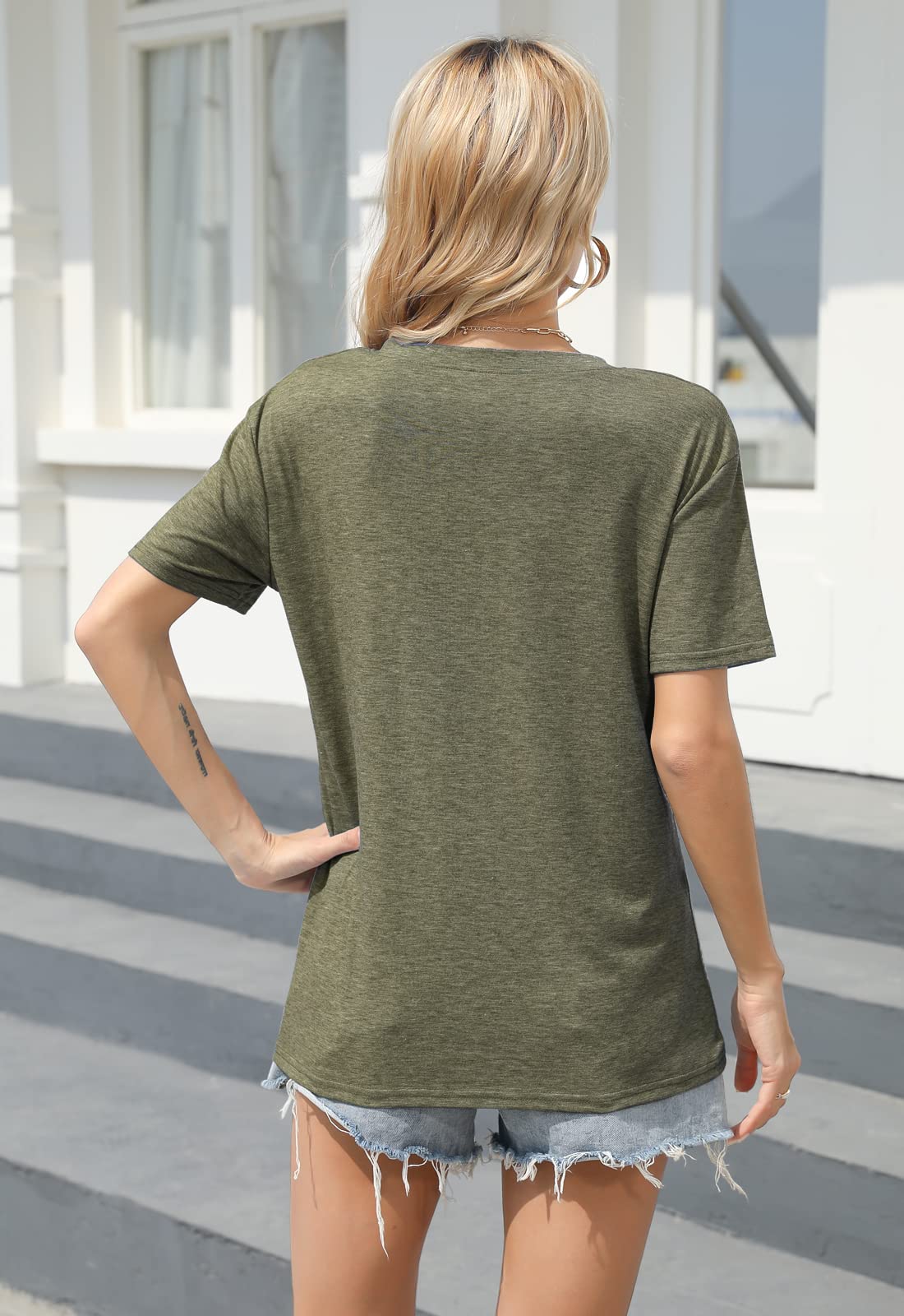 Be Kind Graphic T-Shirt for Women - Short Sleeve Summer Casual Top - Loose Fit Teacher Tee - Perfect for Classroom, Work, and Everyday Wear