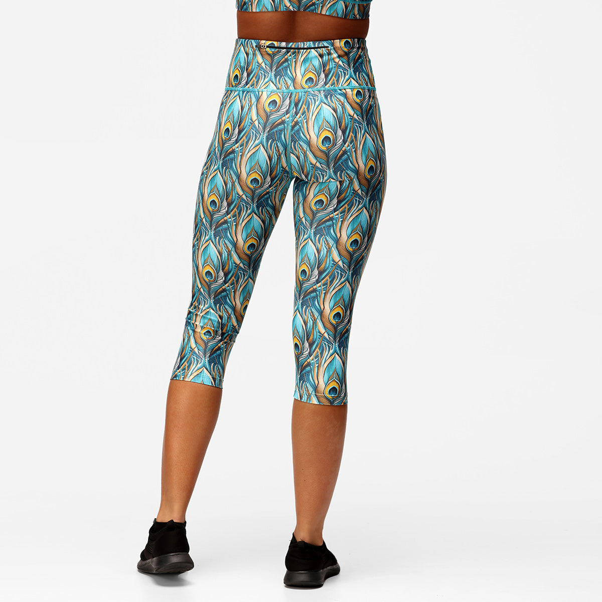 Stylish Peacock Print Capri Pants for Women - Comfortable & Trendy Summer Lounge Wear