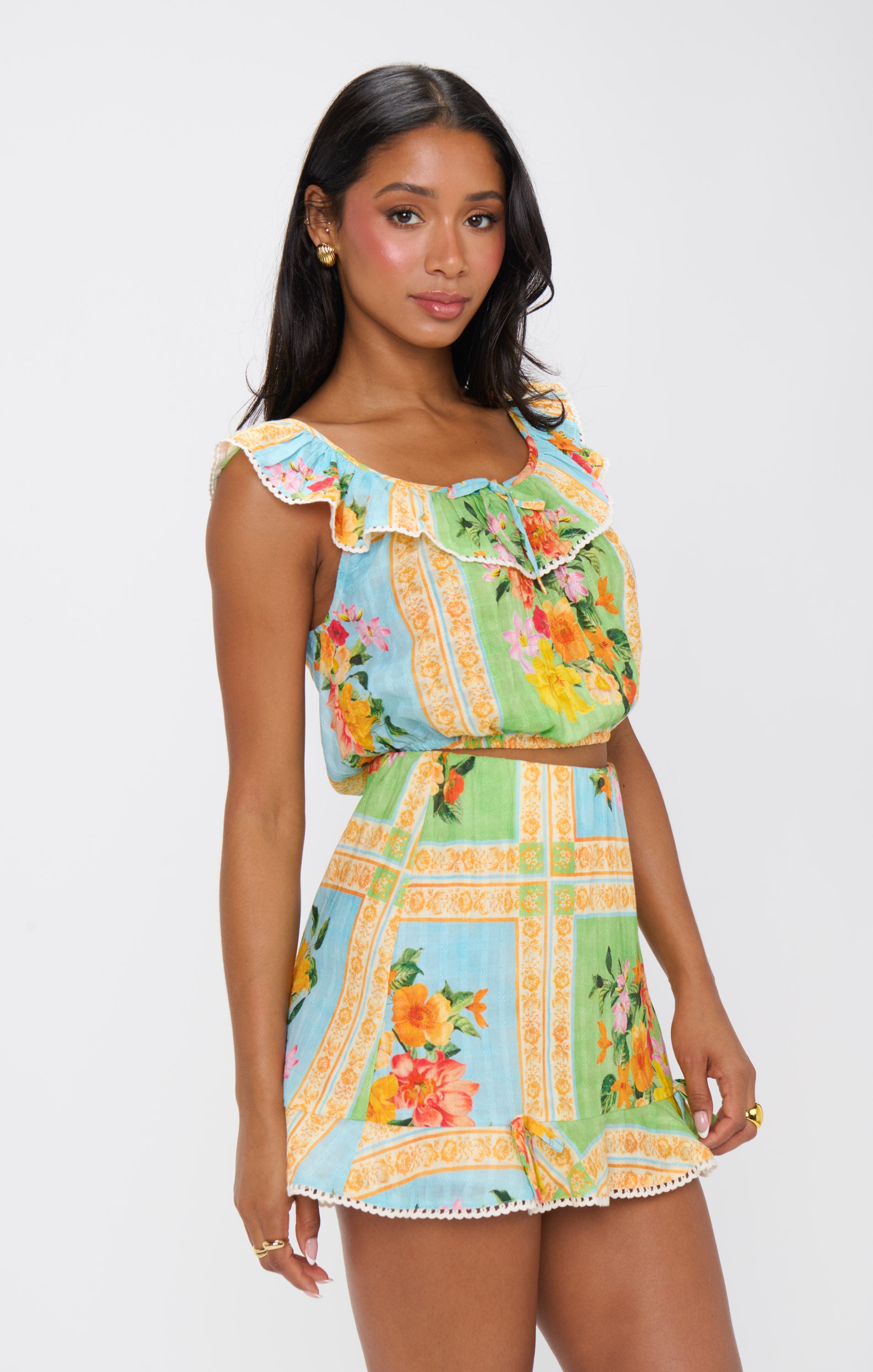 Carson Top Country Bouquet - Floral Print Women's Blouse for Casual Wear, Spring & Summer Fashion, Outdoor Events & Date Nights
