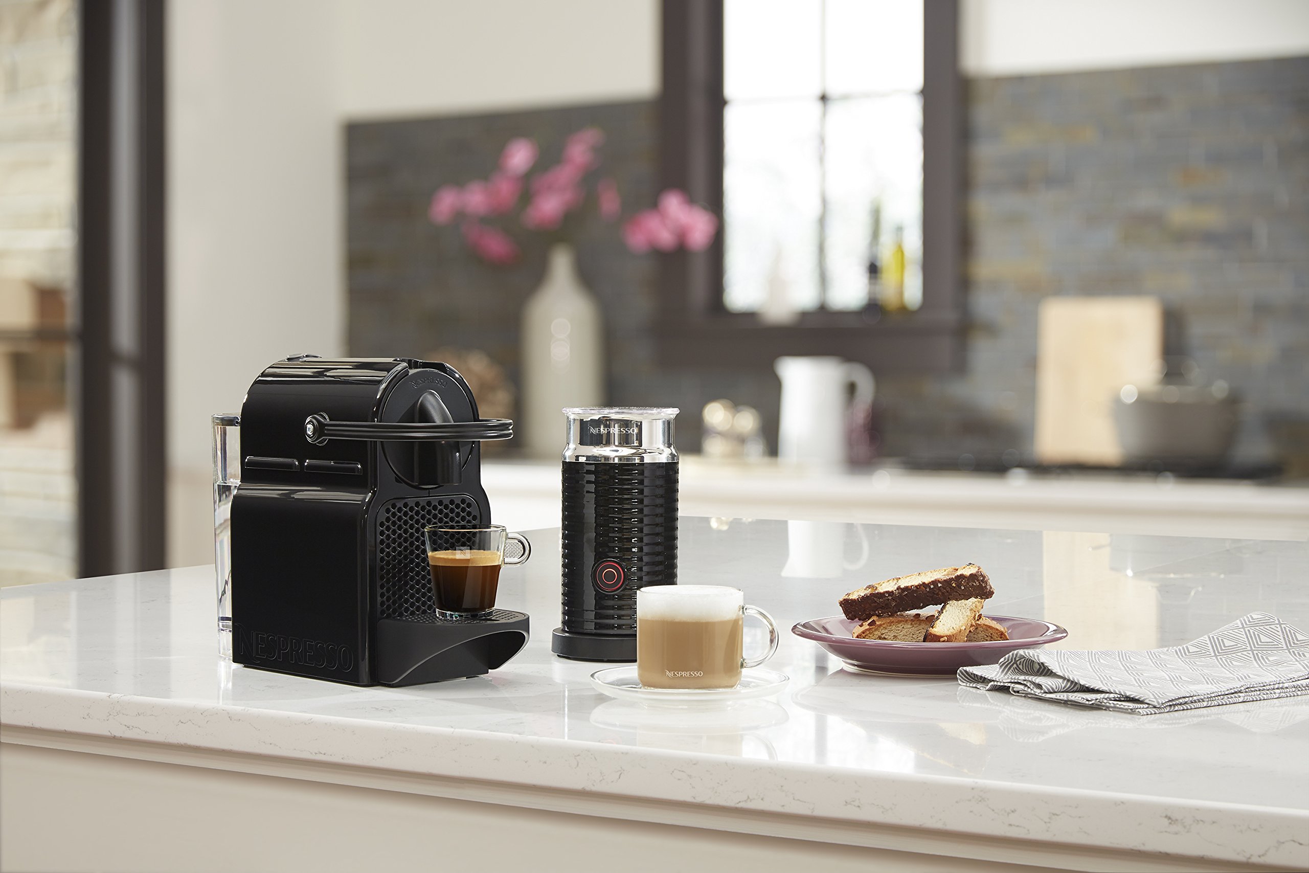De'Longhi Nespresso Inissia Espresso Machine with Milk Frother - 24oz Compact Coffee Maker for Home & Office - Black | Perfect for Lattes, Cappuccinos & Quick Morning Brews