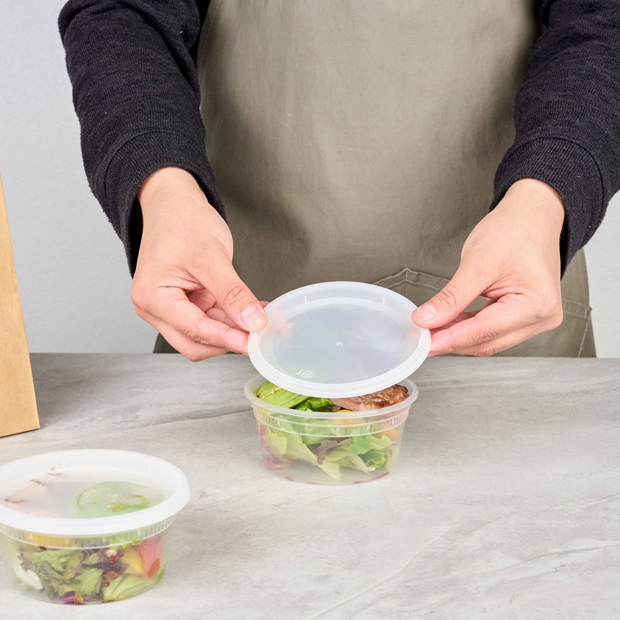 12 oz Clear Plastic Soup Containers with Lids (100-Pack) - Microwave Safe, Leak-Proof Round Food Storage Containers 4.5