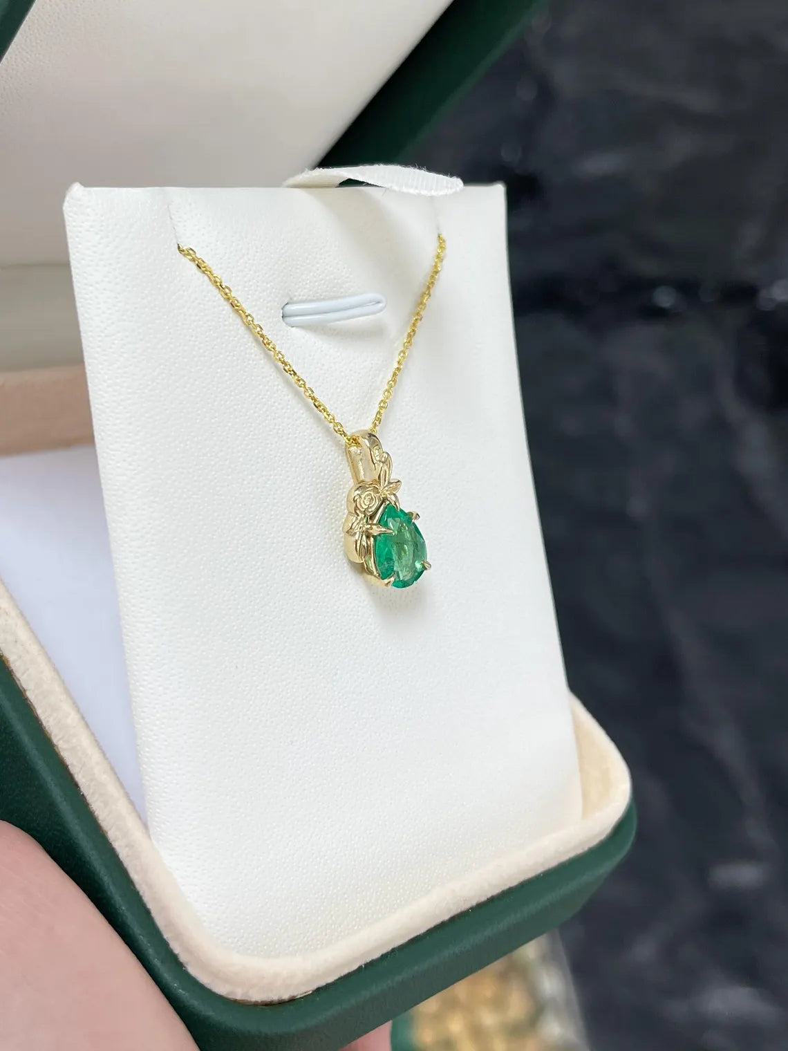 1.25 Carat Natural Pear Cut Emerald Floral Pendant Necklace for Women - Elegant Jewelry Gift for Brides, Anniversary & Special Occasions