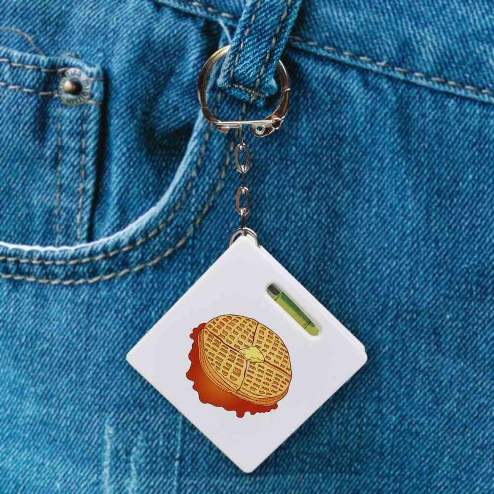 Azeeda 'Waffles With Syrup' Keychain Tape Measure with Built-in Spirit Level - Compact Multi-Tool for DIY, Home Improvement & Crafting (KM00013436) - Perfect for Handymen, Carpenters & Gift Ideas
