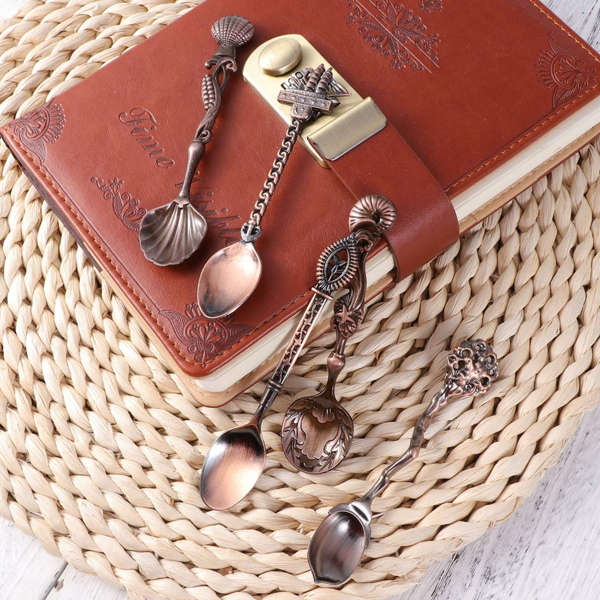 5 Pcs Vintage Carved Coffee Spoons - Elegant Court Style Stirring Spoons for Coffee, Tea, and Desserts | Perfect for Home, Cafe, and Gift Use