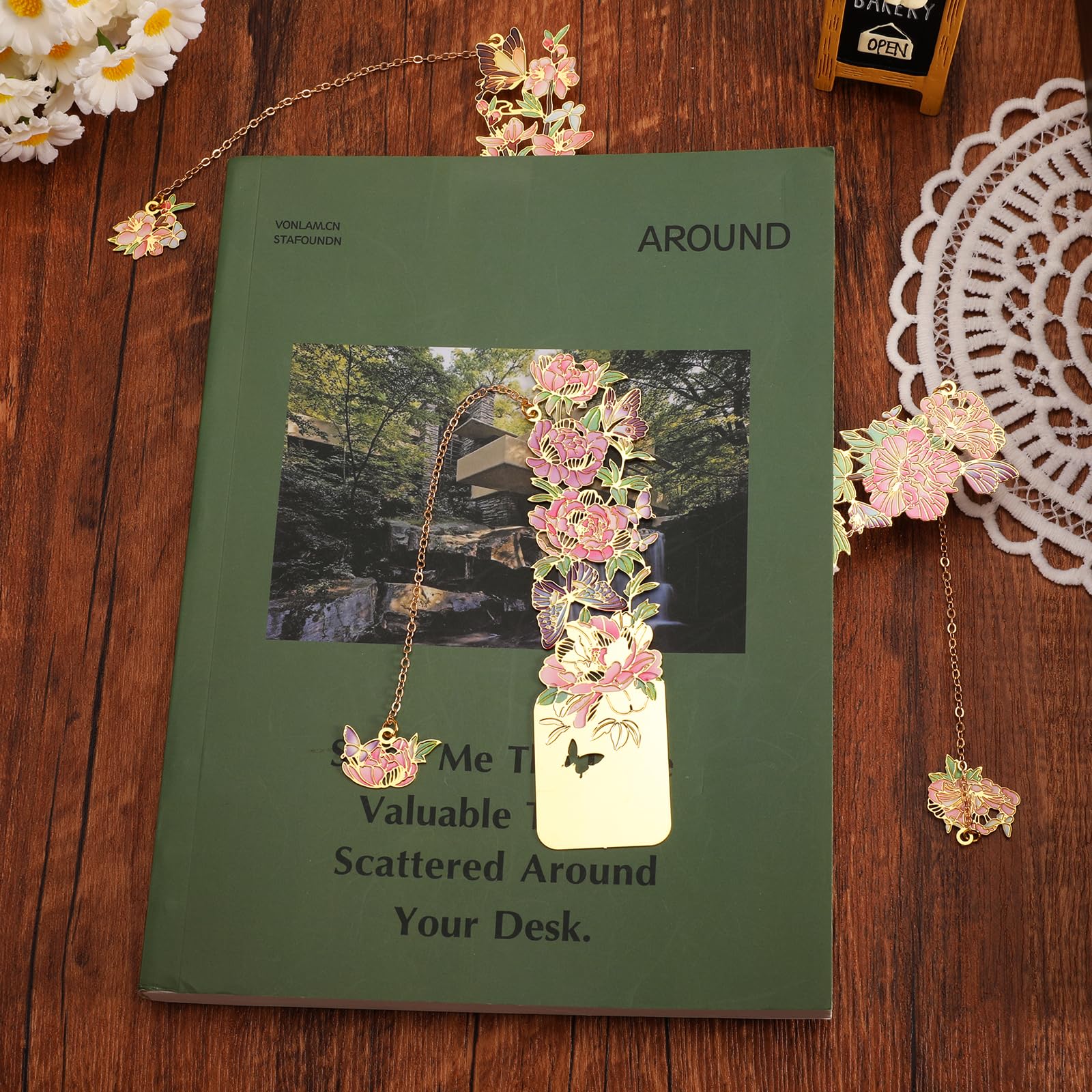 3 PCS Elegant Metal Bookmarks for Women - Floral Design with Peach Blossom, Cottonrose Hibiscus & Peony - Perfect Gift for Book Lovers, Readers & Students - Ideal for Books, Journals, Planners & Reading Accessories (BKM-050-001)