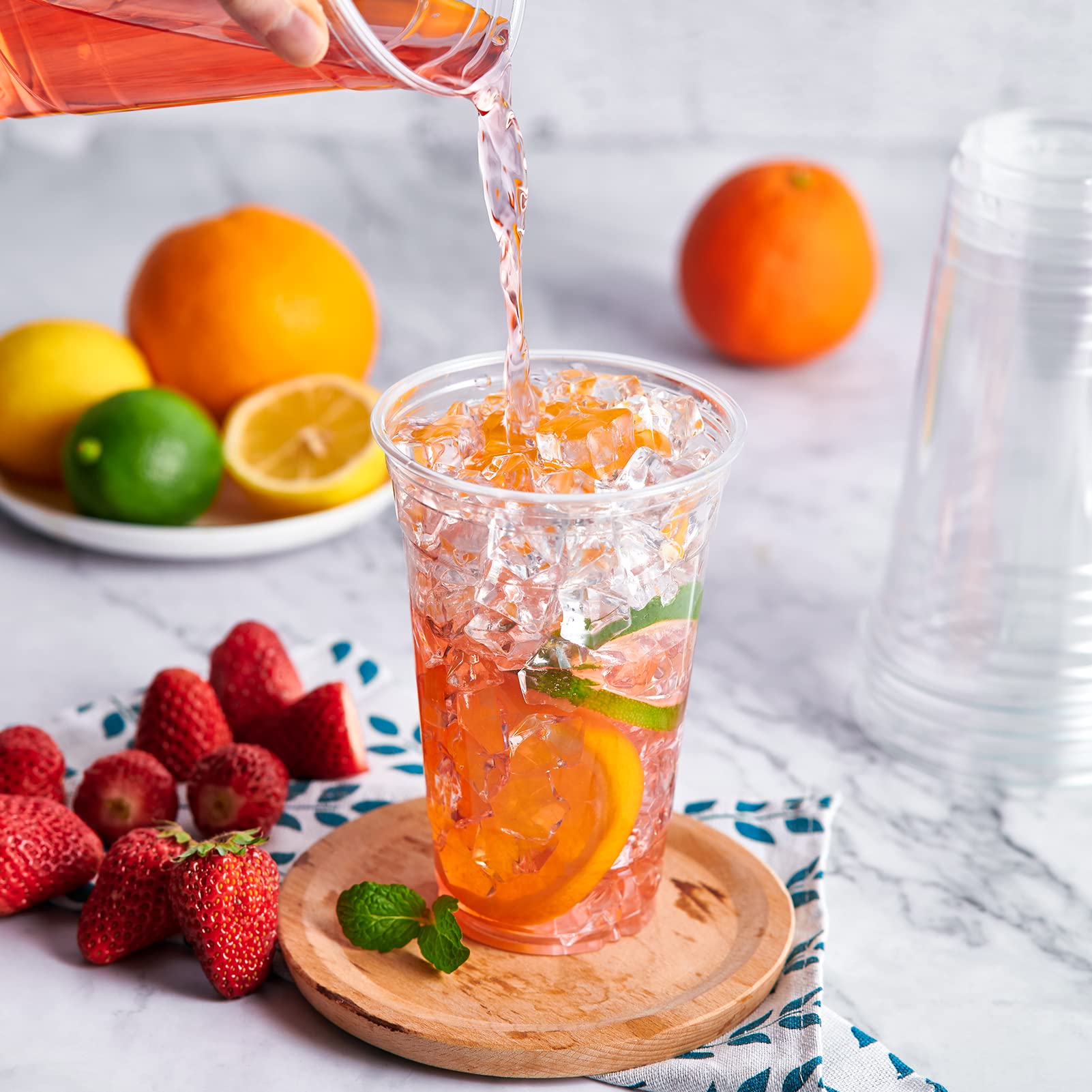 Lilymicky 60-Pack 24 oz Clear Plastic Cups with Dome Lids - Disposable Drinking Cups for Ice Coffee, Smoothies, Frappuccino, Bubble Tea - Perfect for Parties, Cafes, and Takeout Drinks