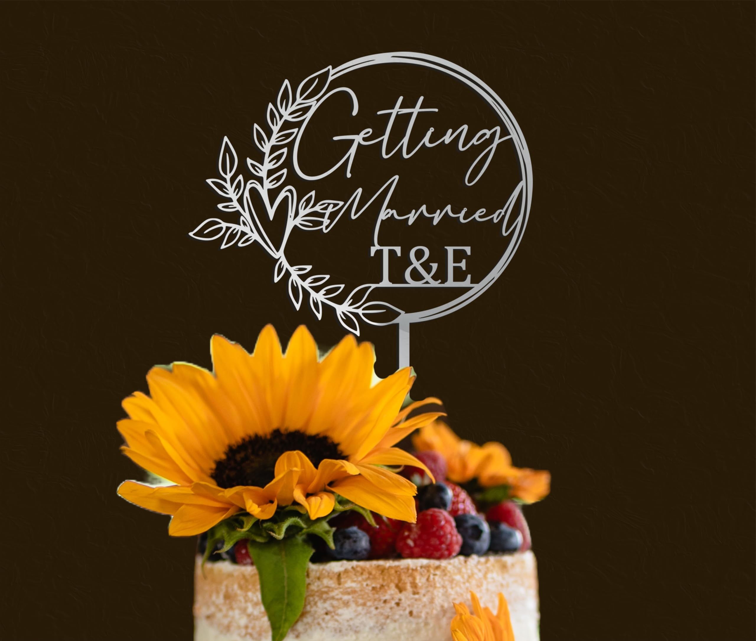 Rustic Wedding Cake Topper - Custom Script Cake Toppers for Wedding - Personalized Mr & Mrs Cake Topper - Perfect for Wedding Cakes, Anniversary Cakes & Special Celebrations