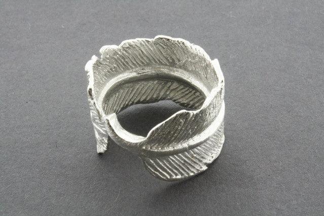 Elegant Foiled Feather Ring for Women - Vintage Boho Jewelry for Parties, Weddings & Everyday Wear