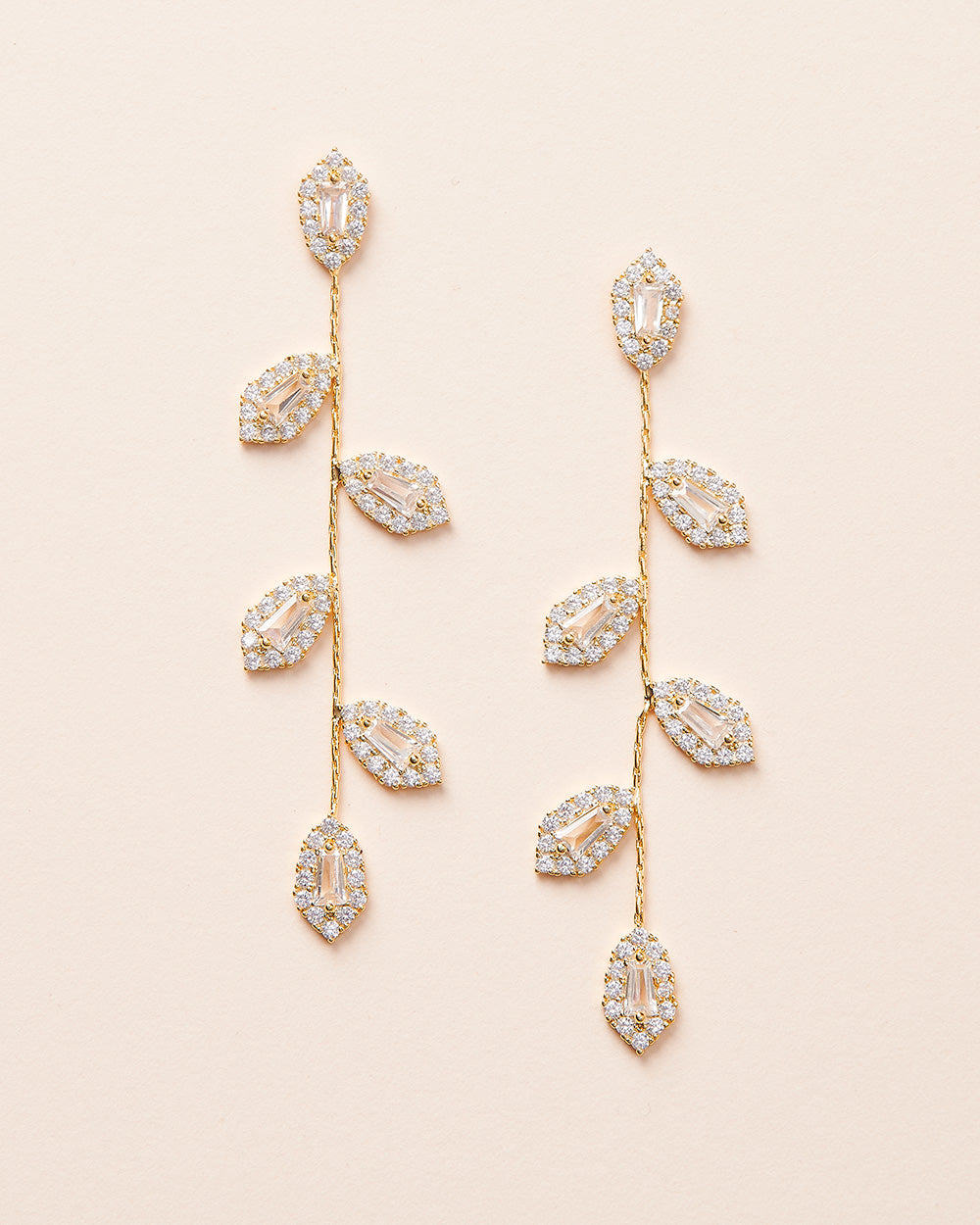 Elegant Fleur Dangle Earrings for Women - Floral Drop Earrings Jewelry Gift for Her | Perfect for Weddings, Parties & Date Nights