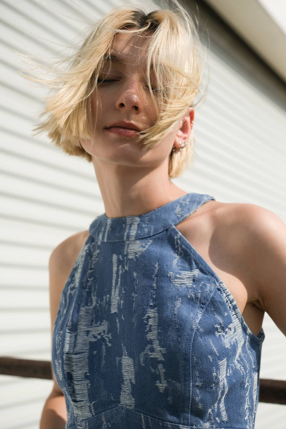 Stylish Denim Crop Top for Women - Trendy & Comfortable Summer Fashion - Perfect for Casual Outings & Beach Vacations