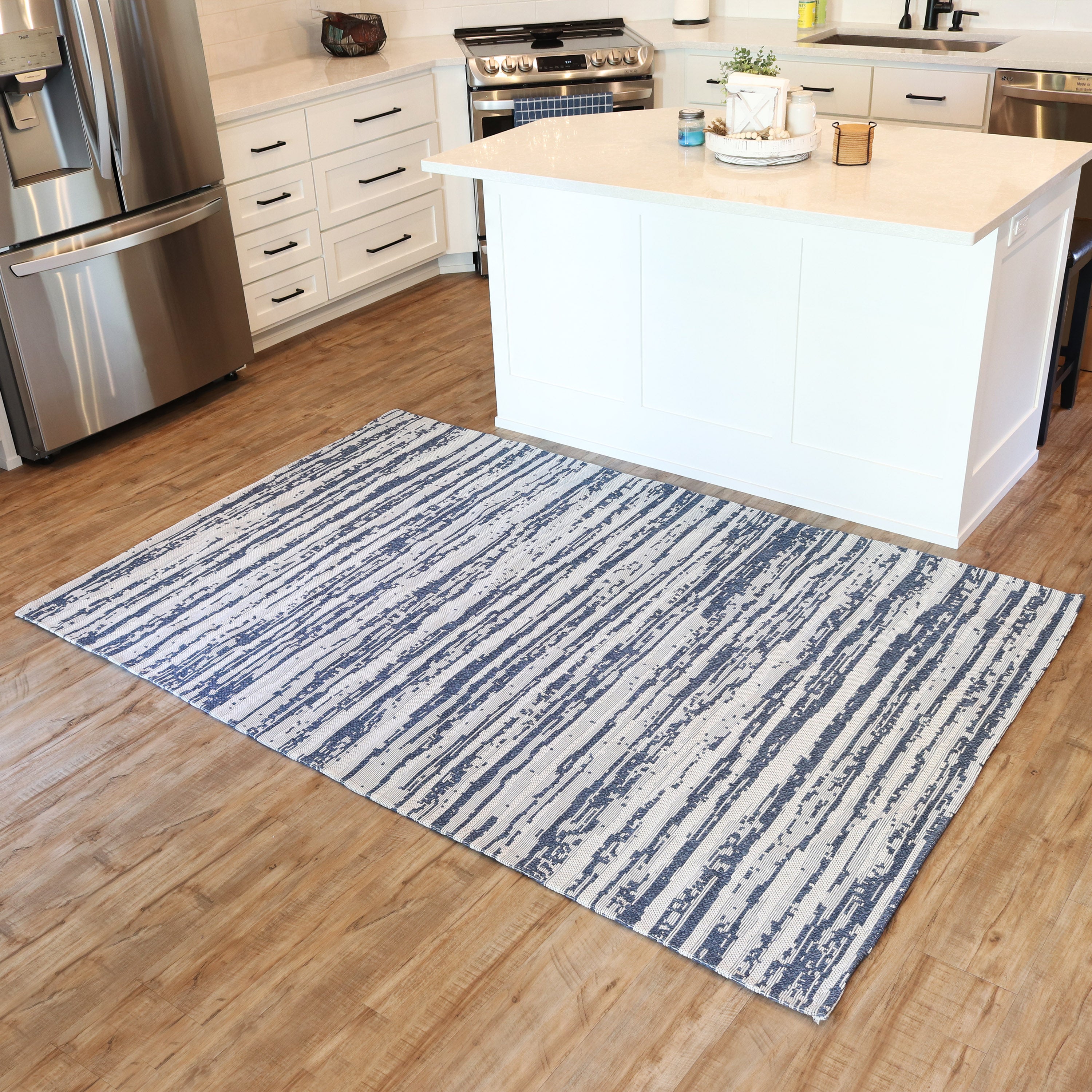 Stylish Sunnydaze Indoor Area Rug - Soft & Durable for Living Room, Bedroom & Home Decor - Perfect for Cozy Spaces & Modern Interiors