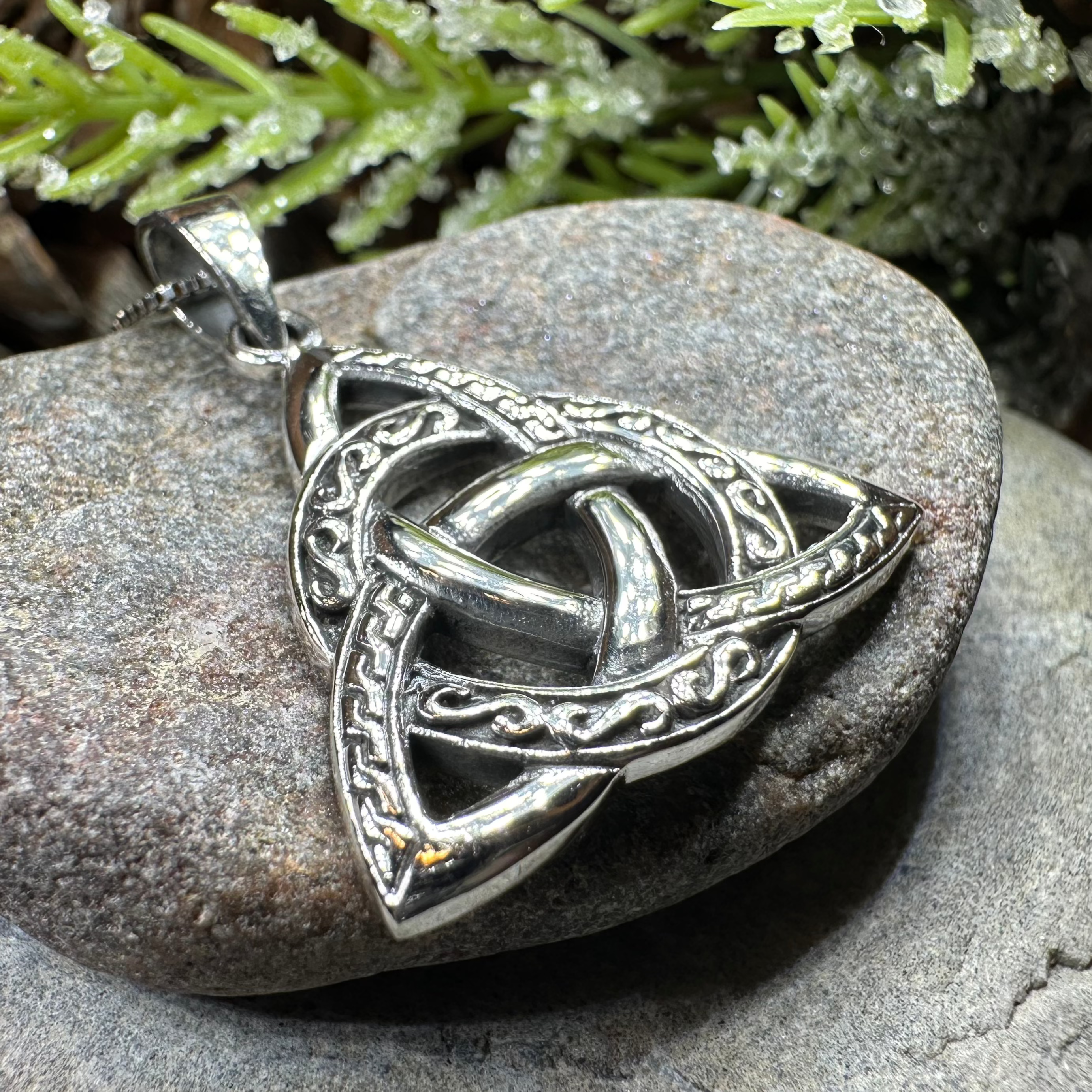 Celtic Trinity Knot Necklace for Women - Stainless Steel Irish Symbol Pendant Jewelry - Perfect for St. Patrick's Day, Weddings & Gifts