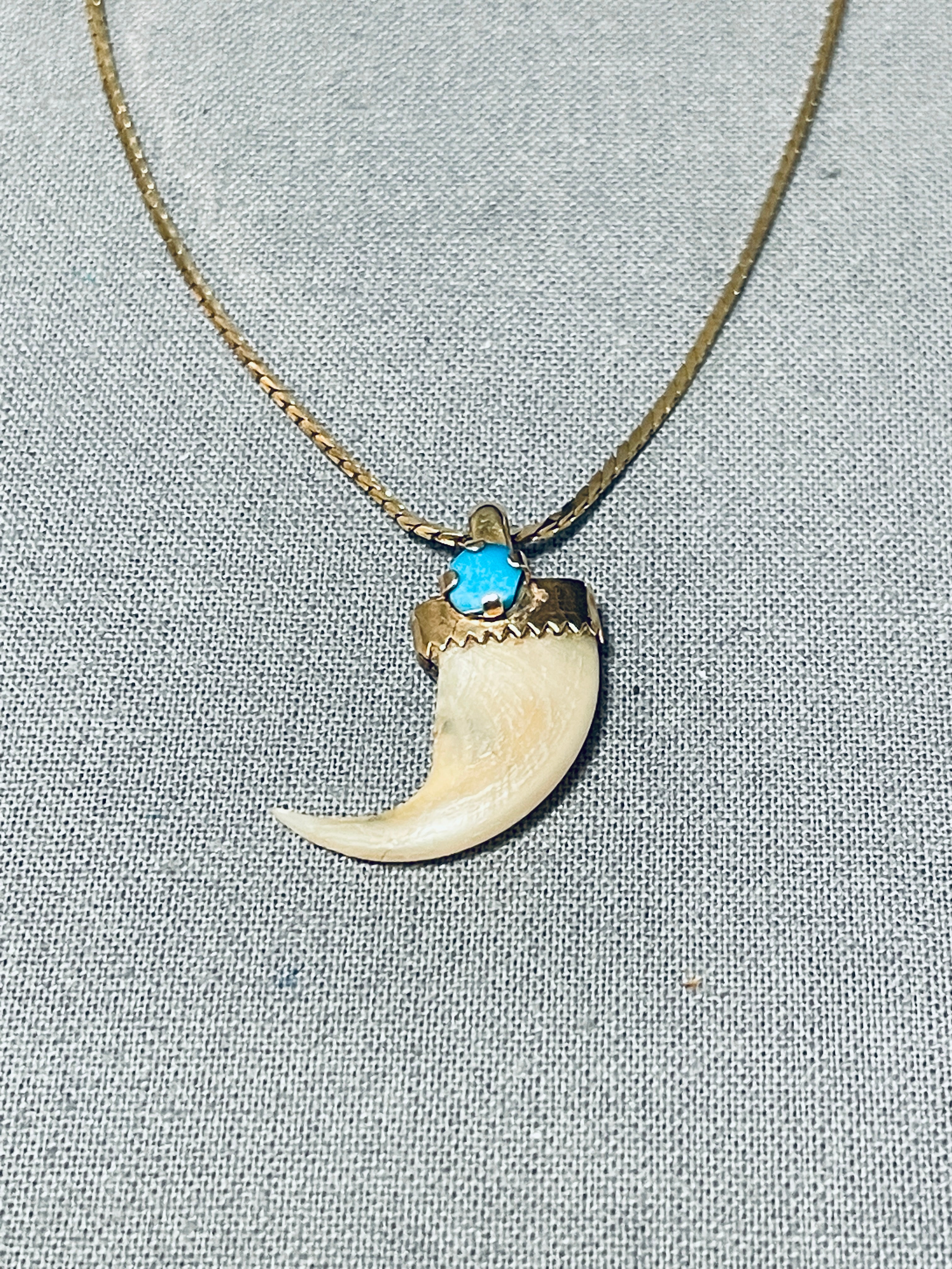 14K Gold Vintage Native American Navajo Turquoise Necklace - Handmade Southwest Jewelry for Women - Perfect for Boho, Festival & Everyday Wear