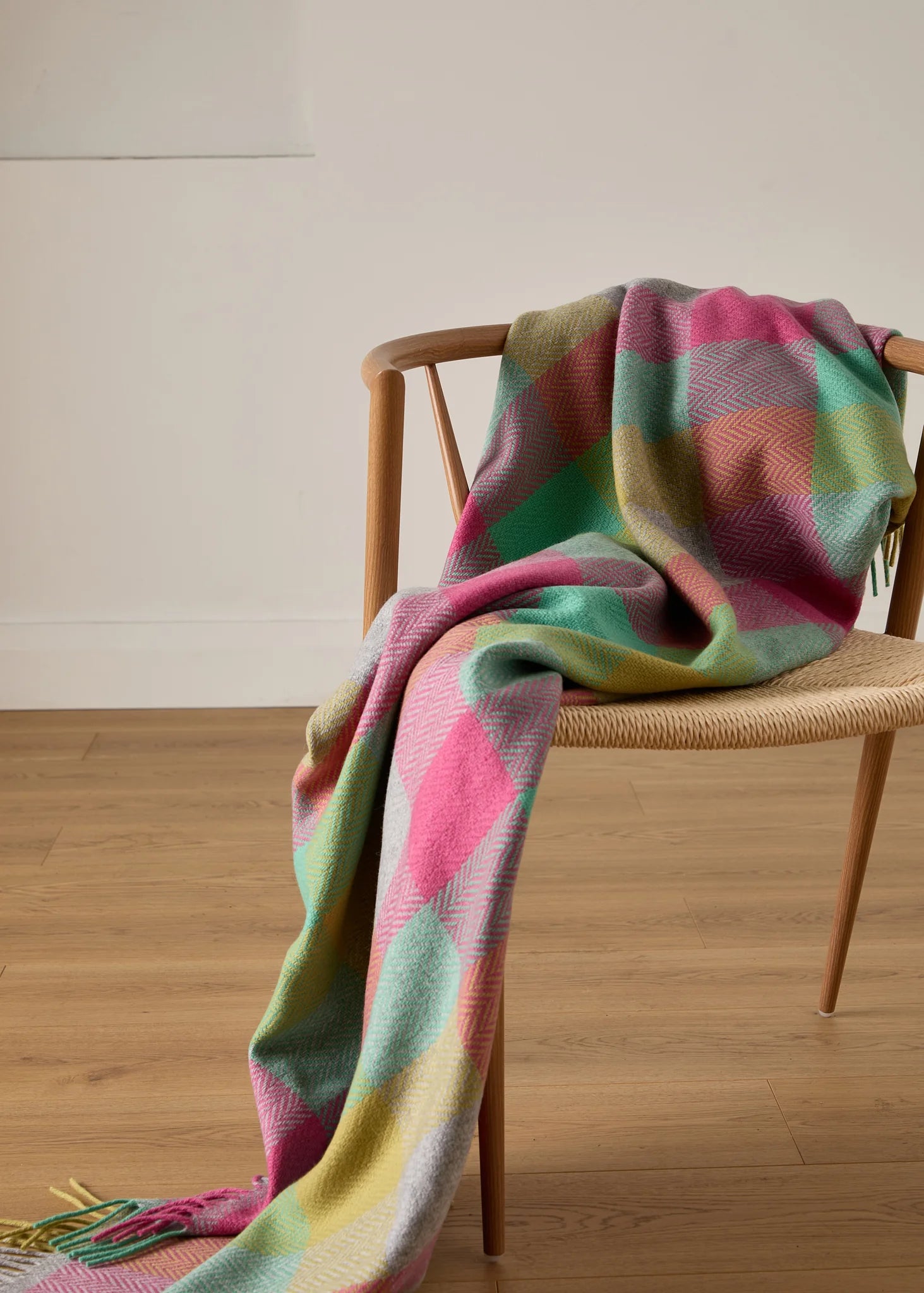 Premium Foxford Cashmere & Lambswool Throw Blanket - Ultra Soft Luxury Skellig Design for Cozy Home, Bed & Sofa - Perfect for Winter Warmth, Gifts & Elegant Decor