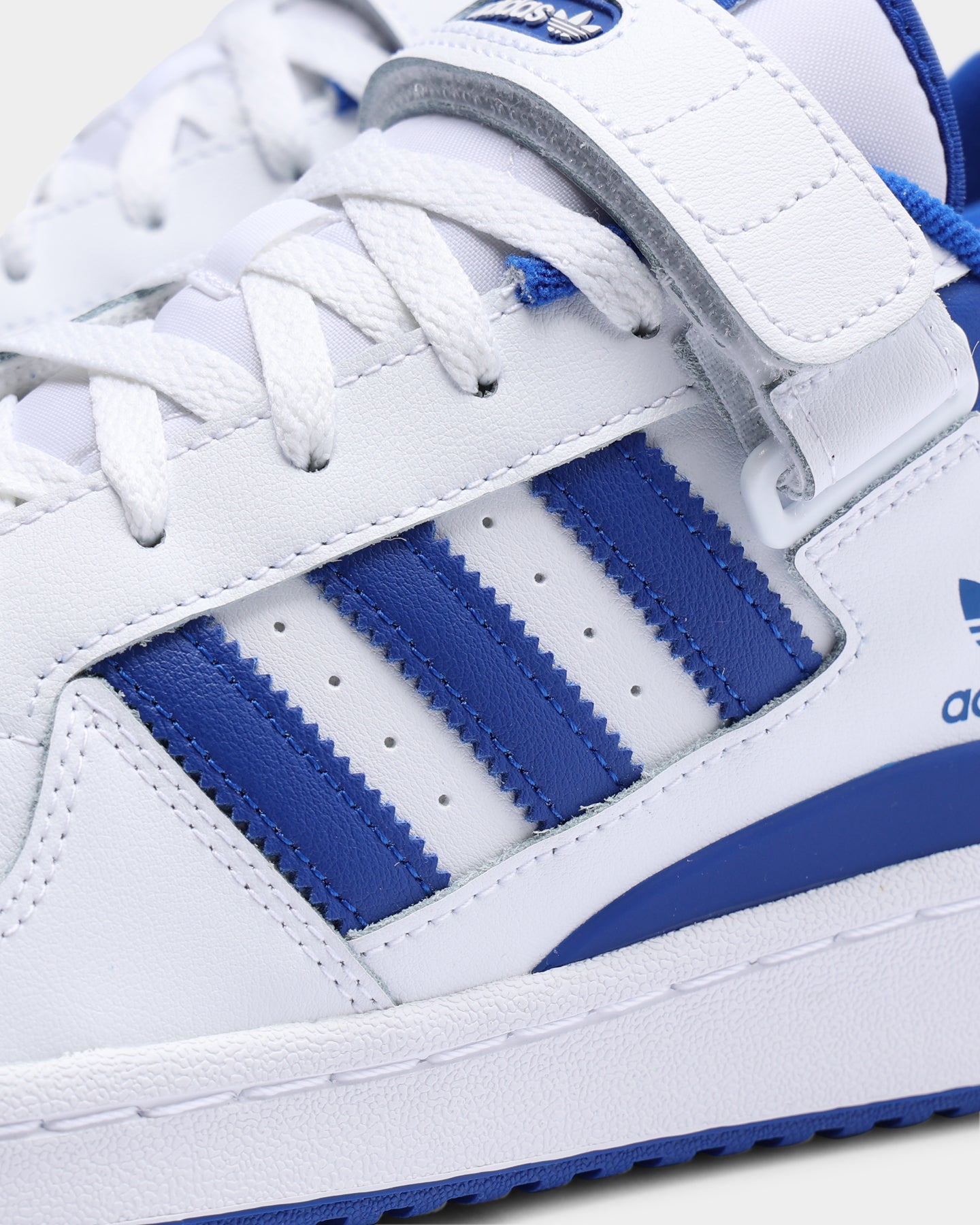 Adidas Men's Forum Low Sneakers - Cloud White / Royal Blue - Casual & Streetwear Shoes for Men | Perfect for Everyday Wear, Gym, and Urban Fashion