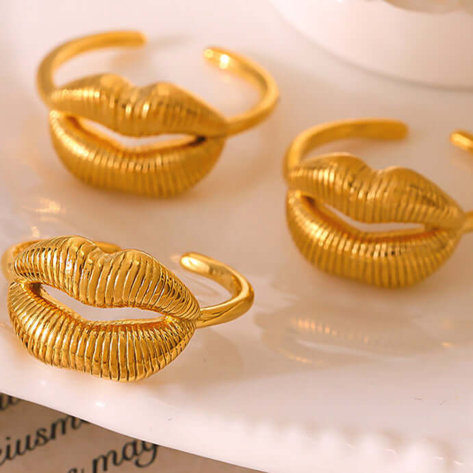 Quirky Kissing Lip Ring Stackable - A933 | Fun & Stylish Body Jewelry for Parties, Dates & Self-Expression