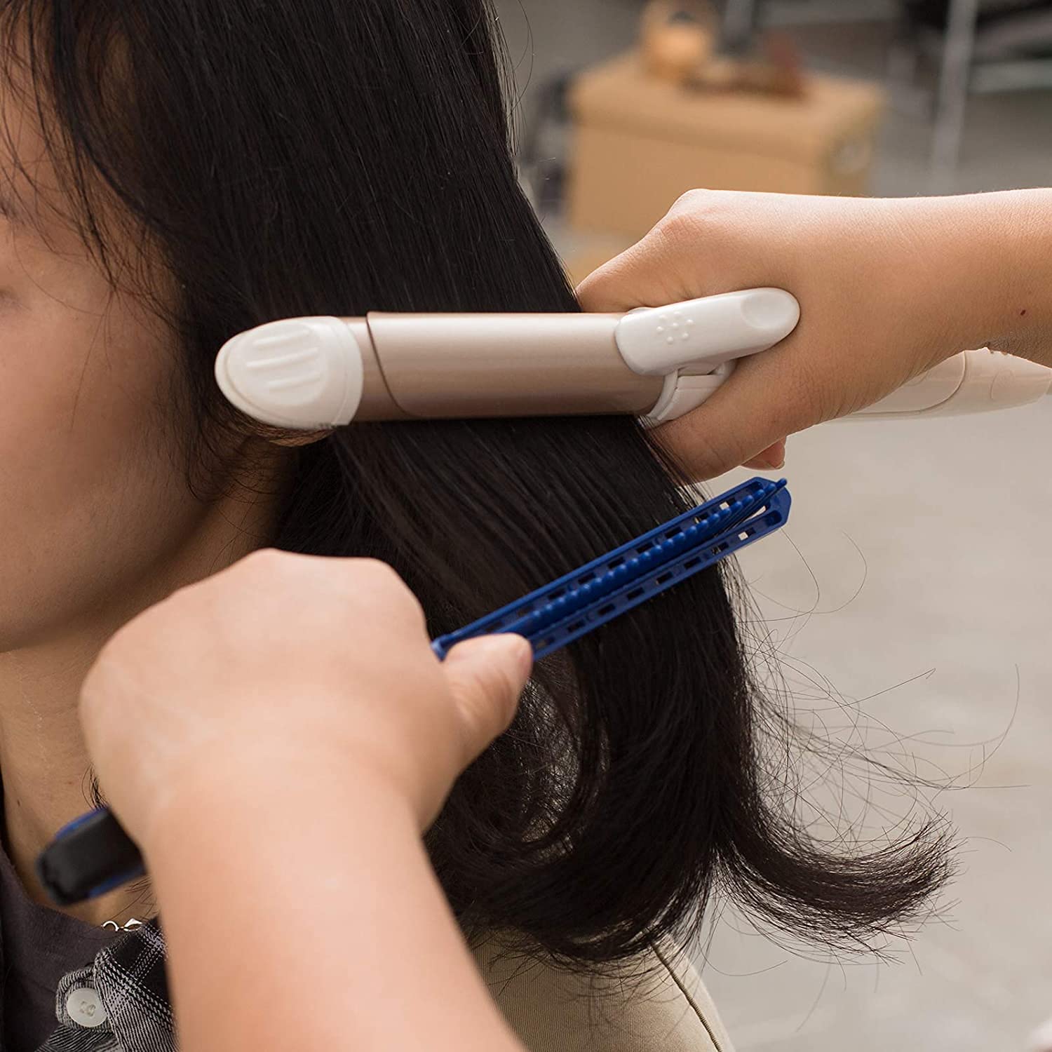 Frackson Professional V-Shaped Straightening Comb for Salon & Home Use - Detangling & Styling Brush for Knotty, Curly & Thick Hair - Perfect for Smoothing, Straightening & Hairdressing Styling (Ideal for Daily Hair Care & Salon Treatments)