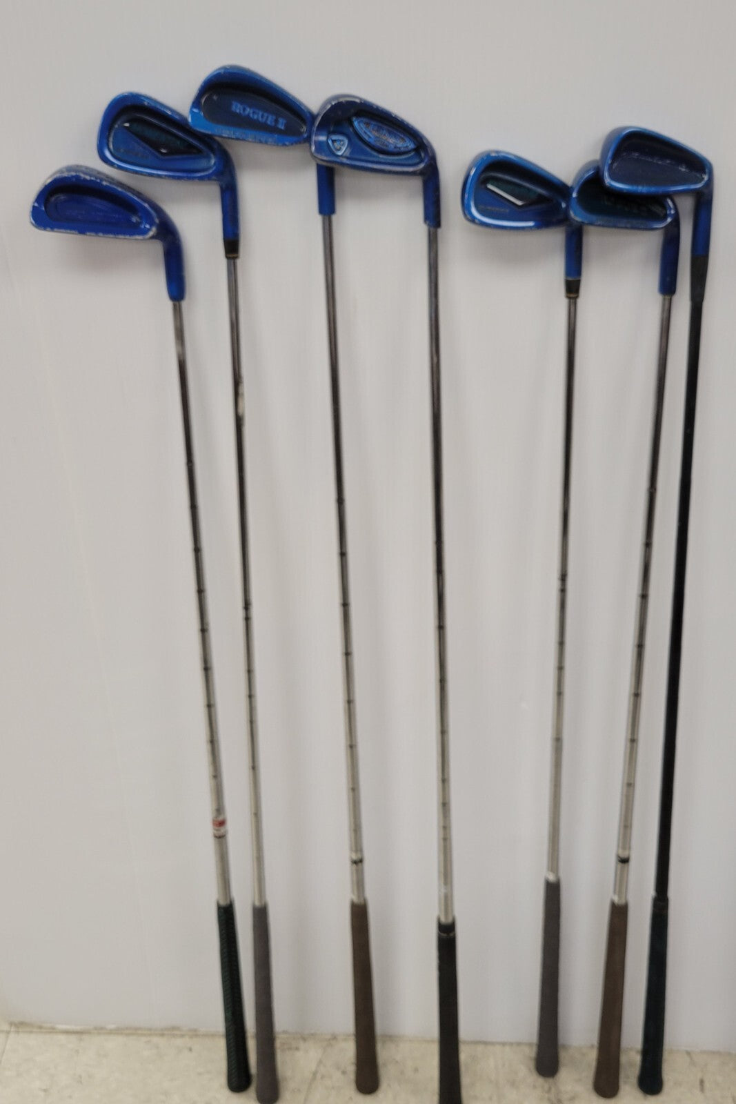 Ping Momentum Golf Set - Complete Golf Club Set for Men & Women | Perfect for Beginners & Intermediate Players | Ideal for Driving Range & Course Play