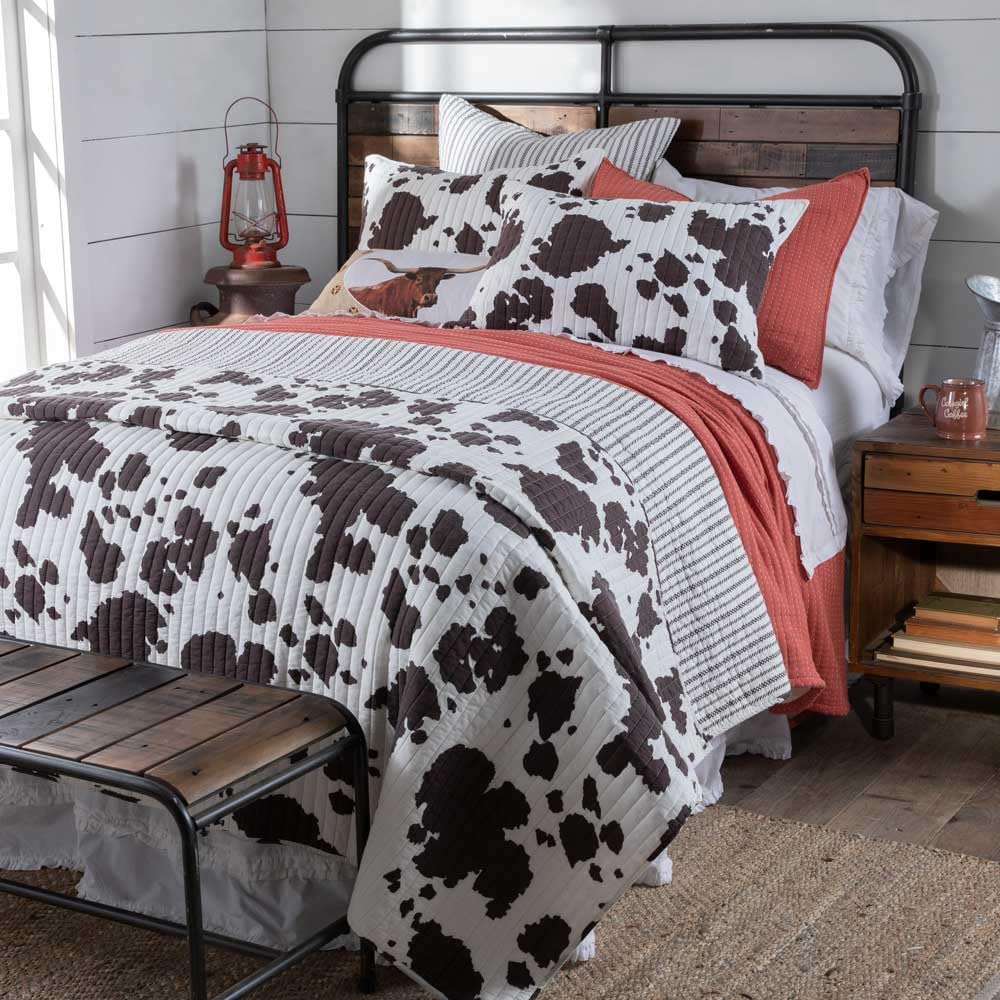 Rod's Bessie King Size Quilt - 106x92in Western Cow Print Brown & White Reversible Cotton Bedding - Perfect for Farmhouse, Ranch & Country Home Decor
