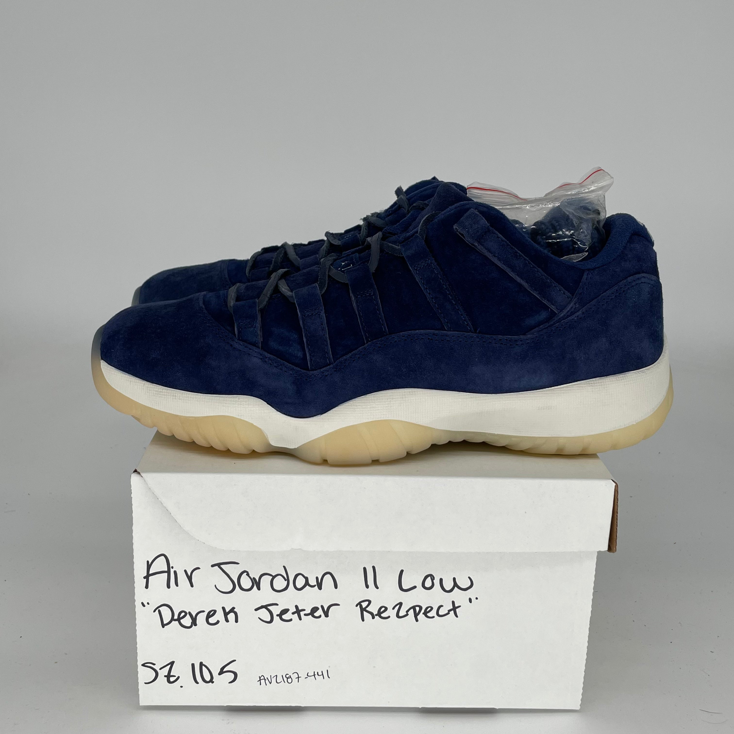 AIR JORDAN 11 LOW DEREK JETER RE2PECT Men's Basketball Shoes Size 10.5 White/Black/Red AV2187-441 - Perfect for Casual Wear, Sports & Sneaker Collectors