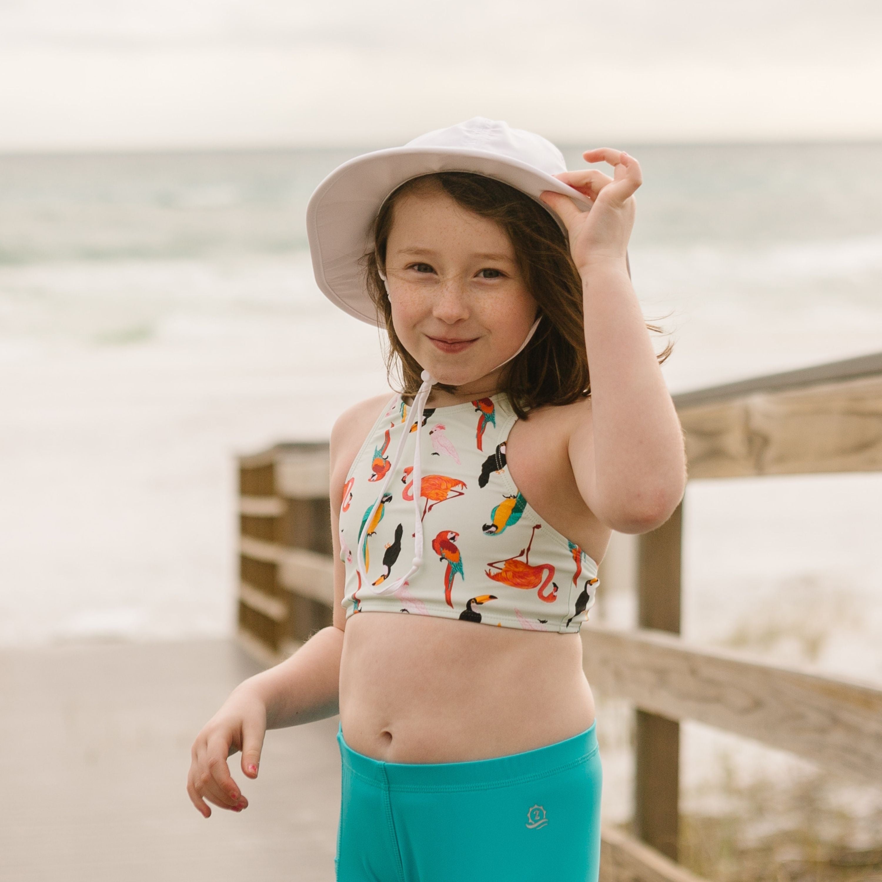 Kids Wide Brim Sun Hat for UV Protection - Fun Summer Play Hat in White - Perfect for Beach, Park & Outdoor Activities