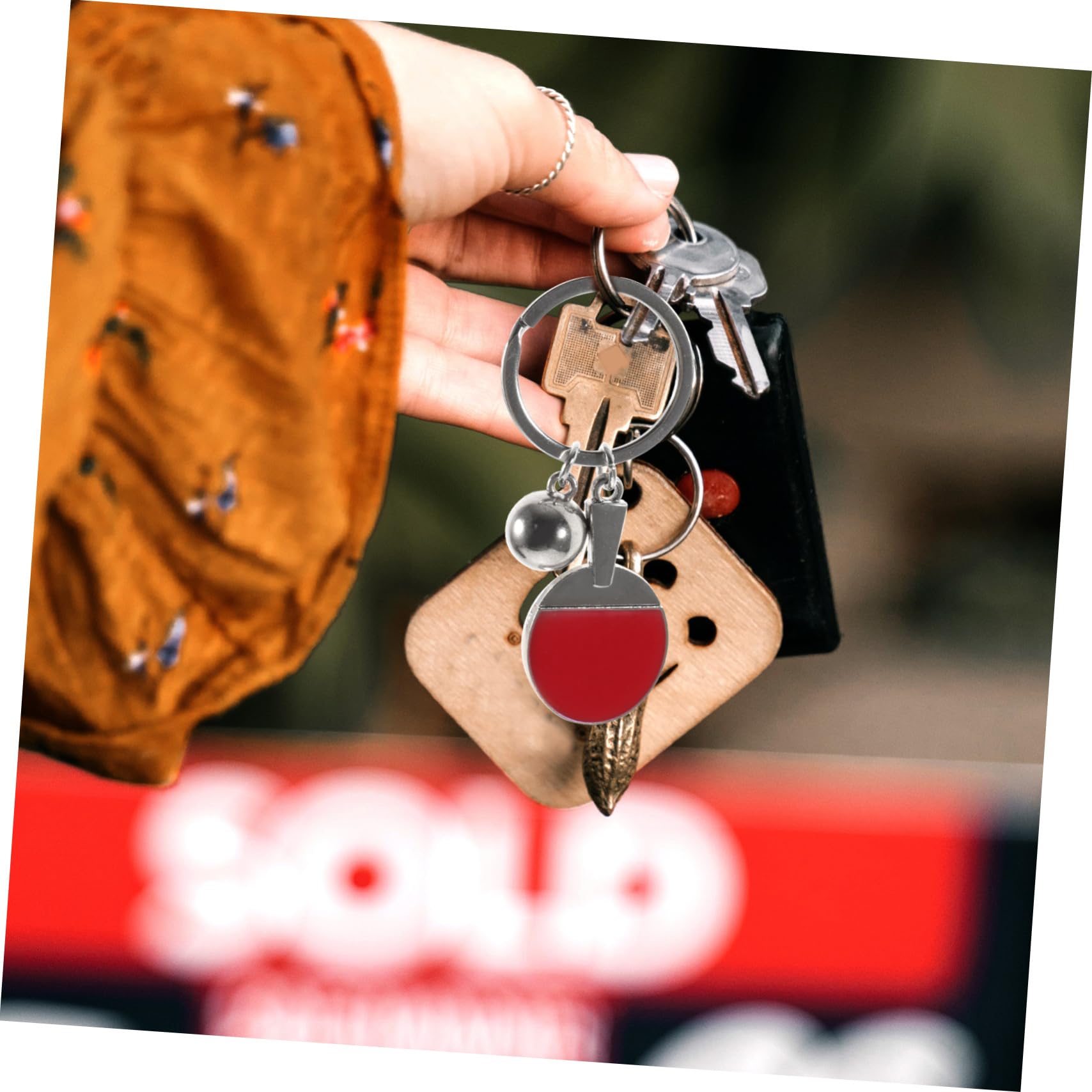 WESIEVYA Table Tennis Keychain - Sports Keychain for Women, Zinc Alloy Key Ring - Perfect for Gym Bags, Backpacks, and Tennis Accessories