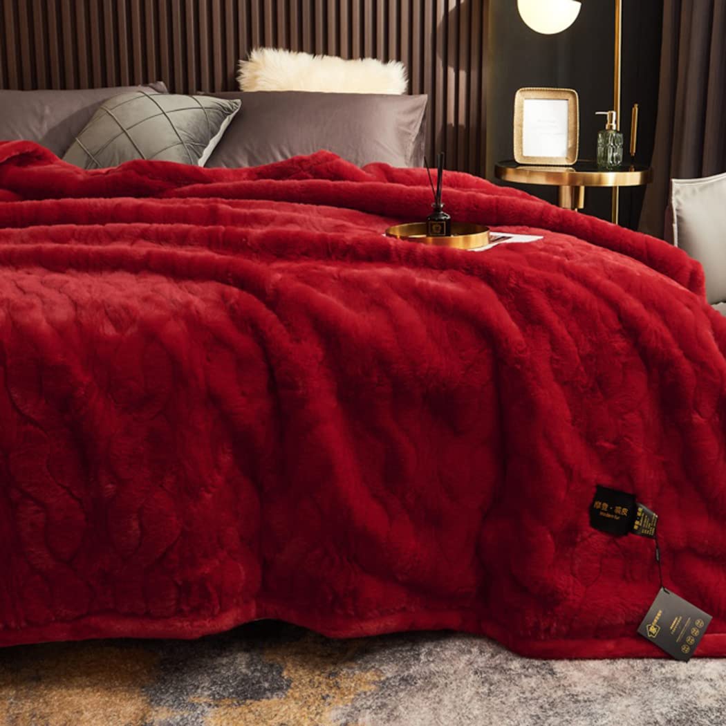 LGYKUMEG 12lbs Heavy Faux Fur Throw Blanket - Korean Style Mink Plush, Ultra Soft & Warm Winter Blanket for Bed, Sofa, Couch (200x230cm) - Perfect for Cozy Nights, Home Decor & Gift Giving